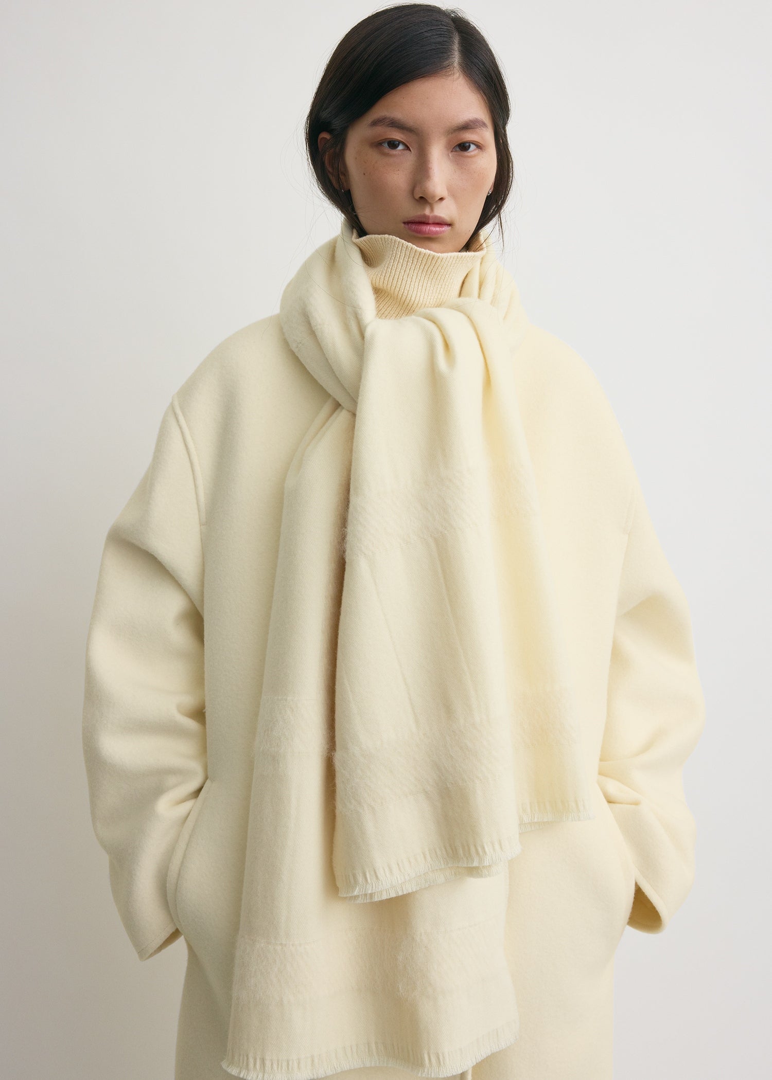 Monogram twill scarf off-white