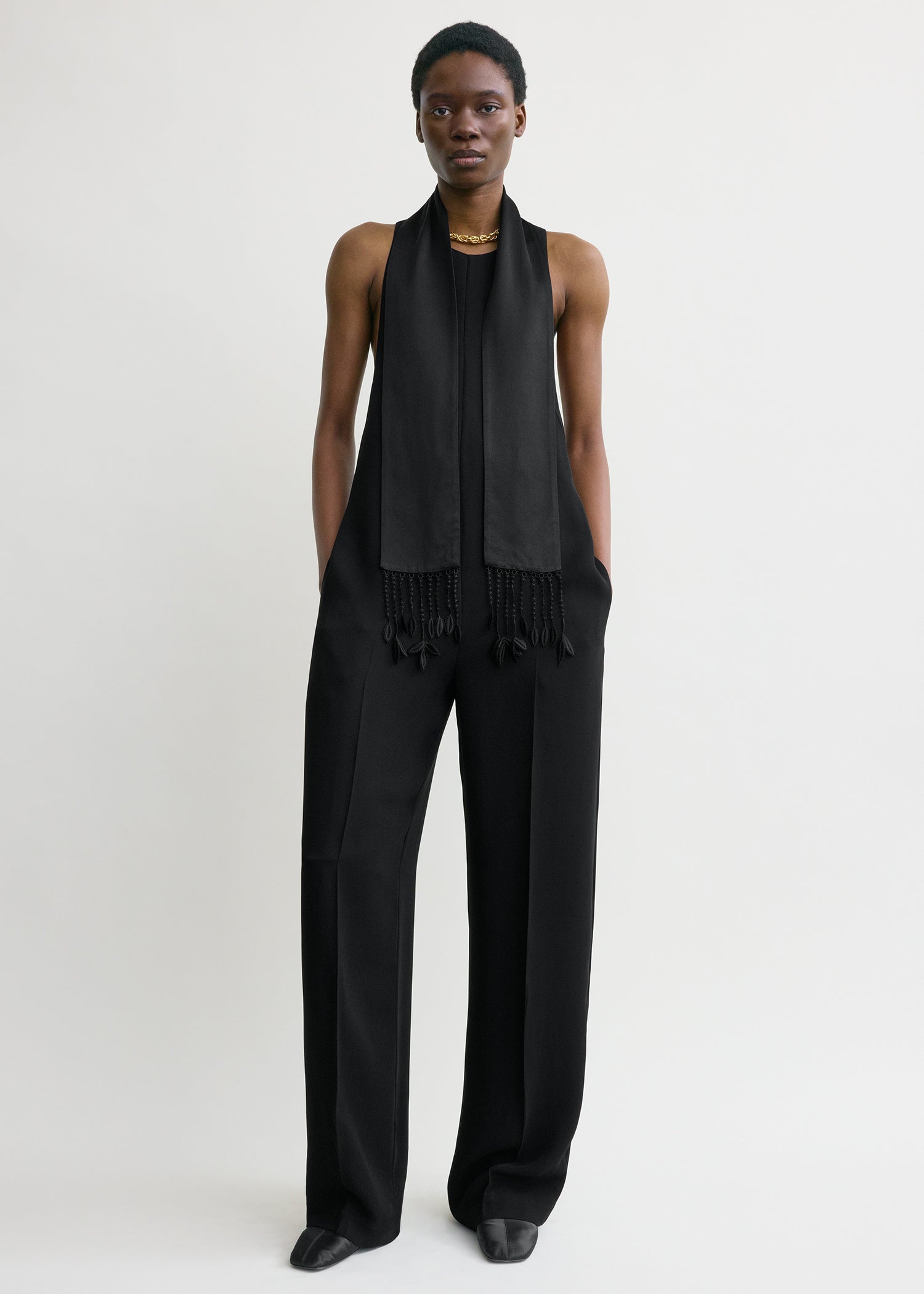 Guipure lace tuxedo scarf black