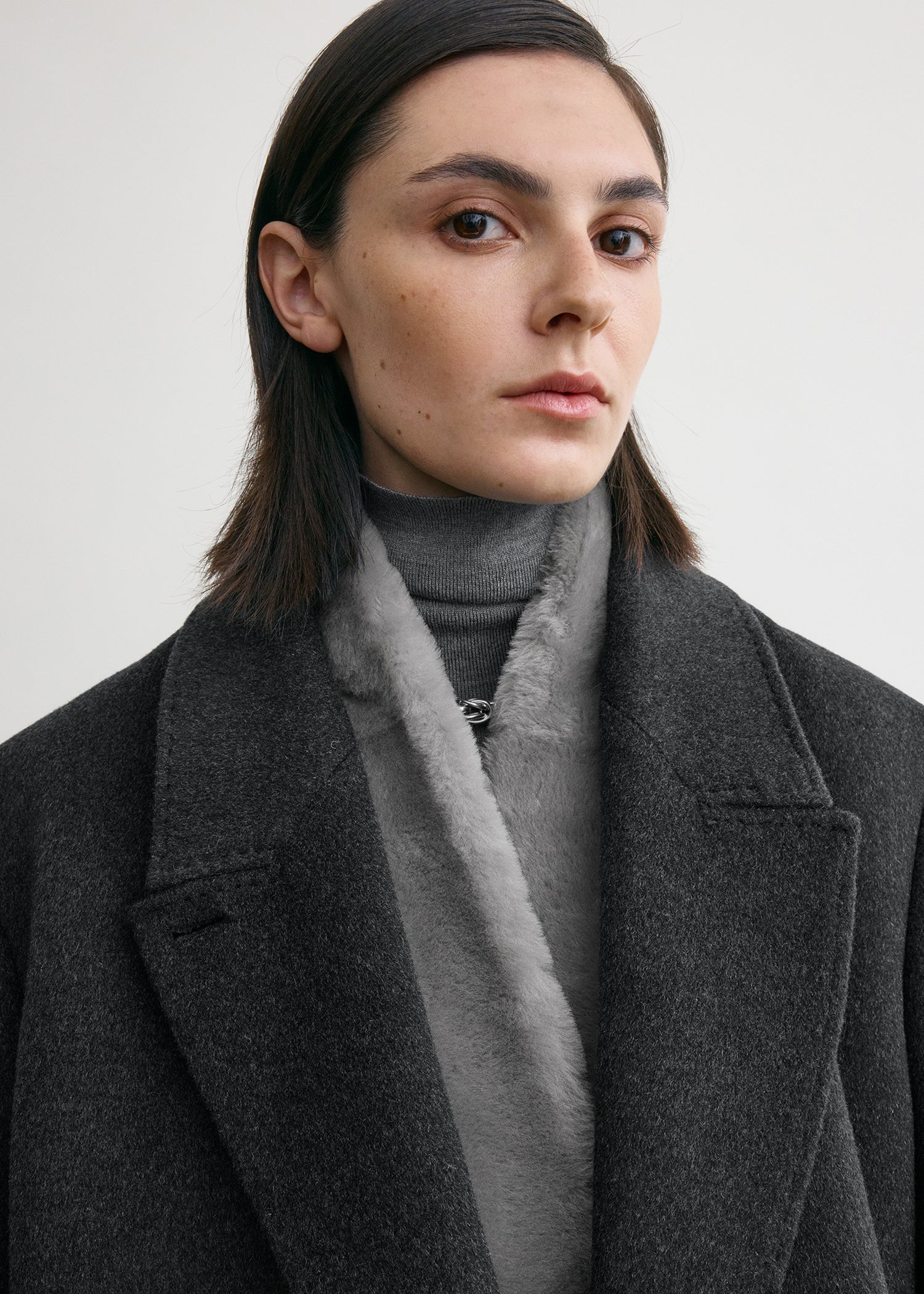 Shearling tuxedo scarf grey
