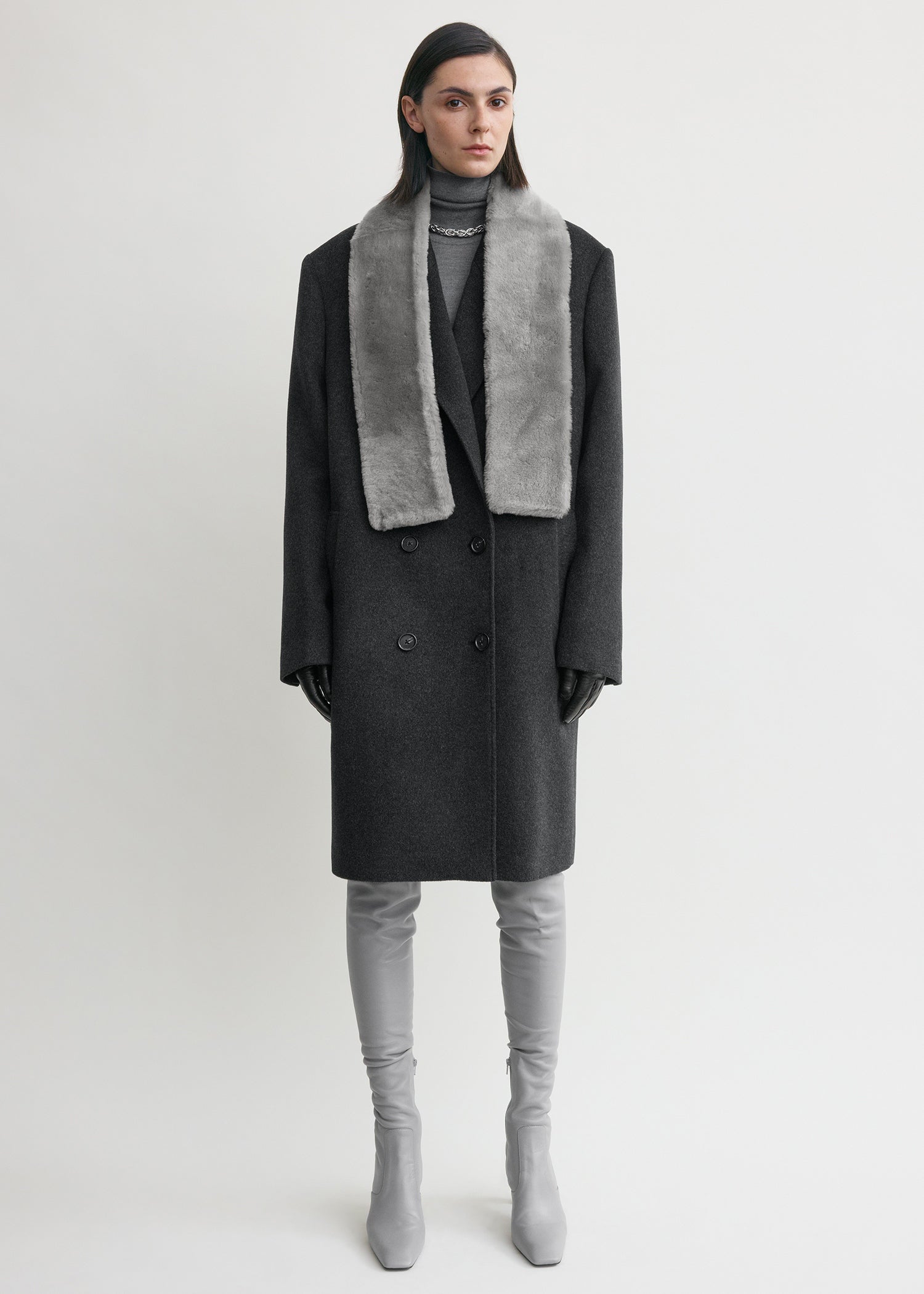 Shearling tuxedo scarf grey