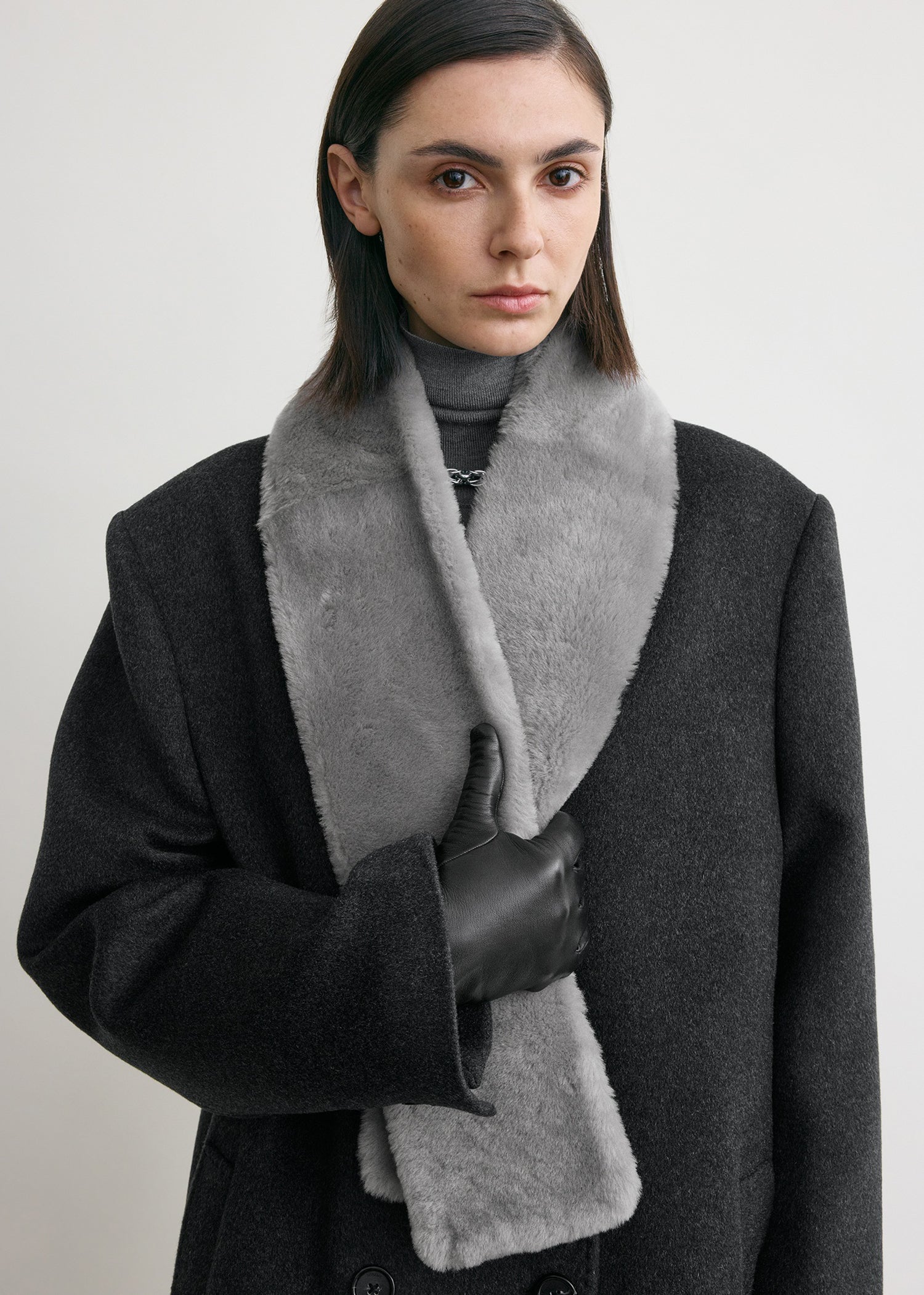 Shearling tuxedo scarf grey