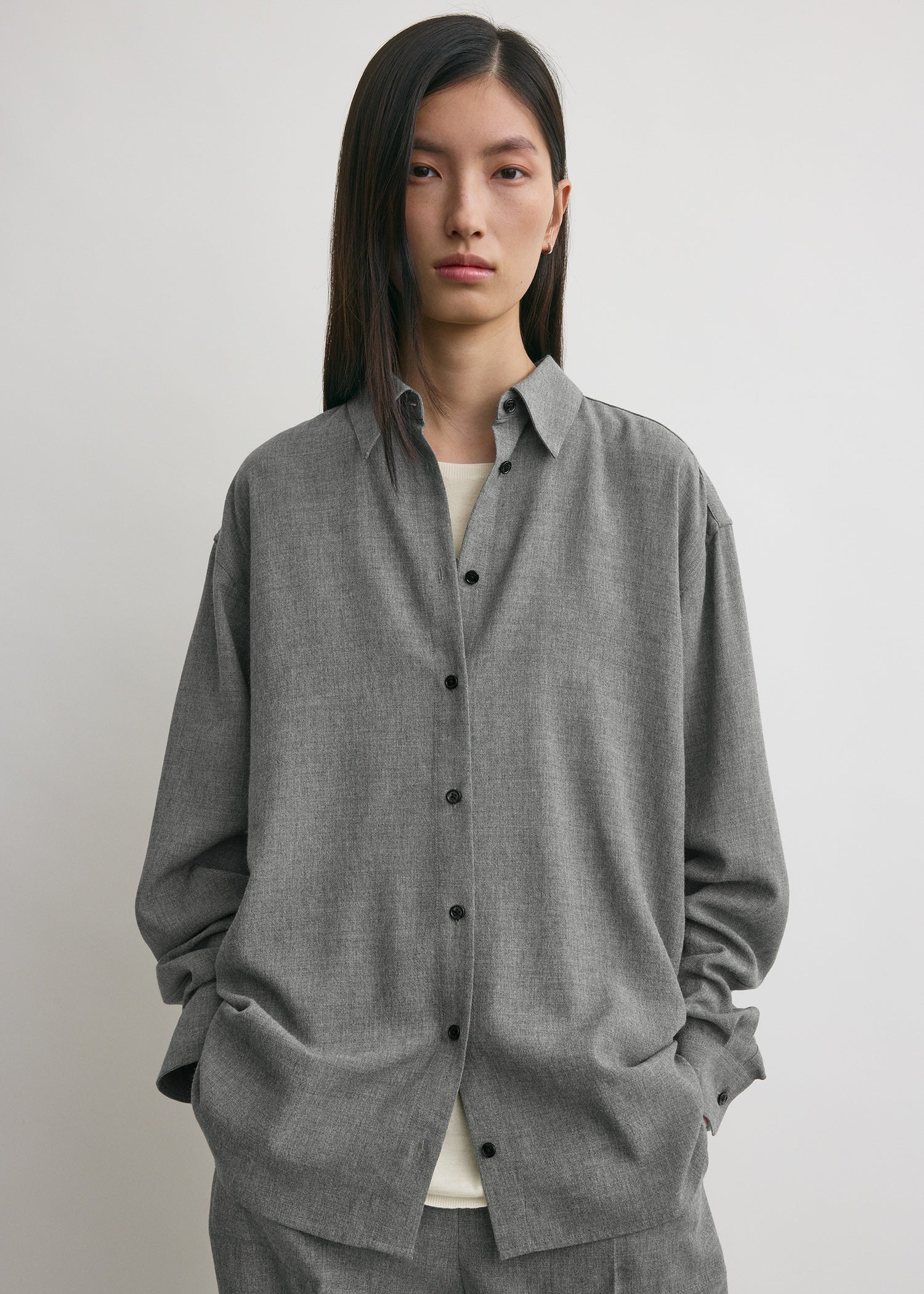 Classic fluid shirt mid grey – TOTEME