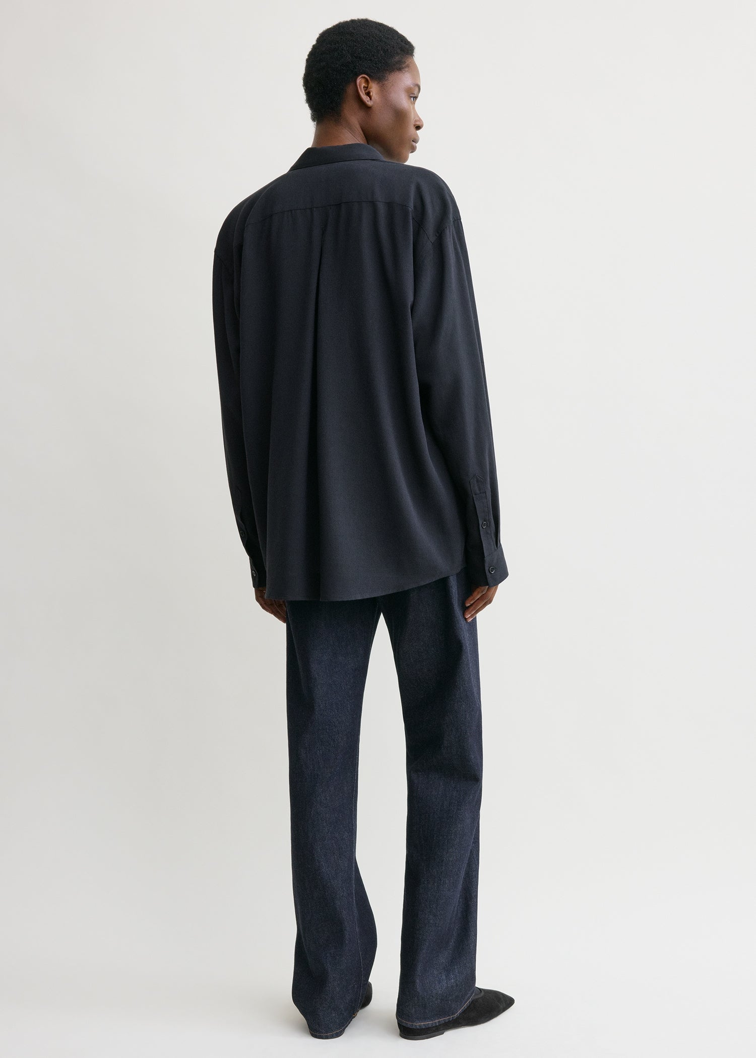Classic fluid shirt navy – TOTEME