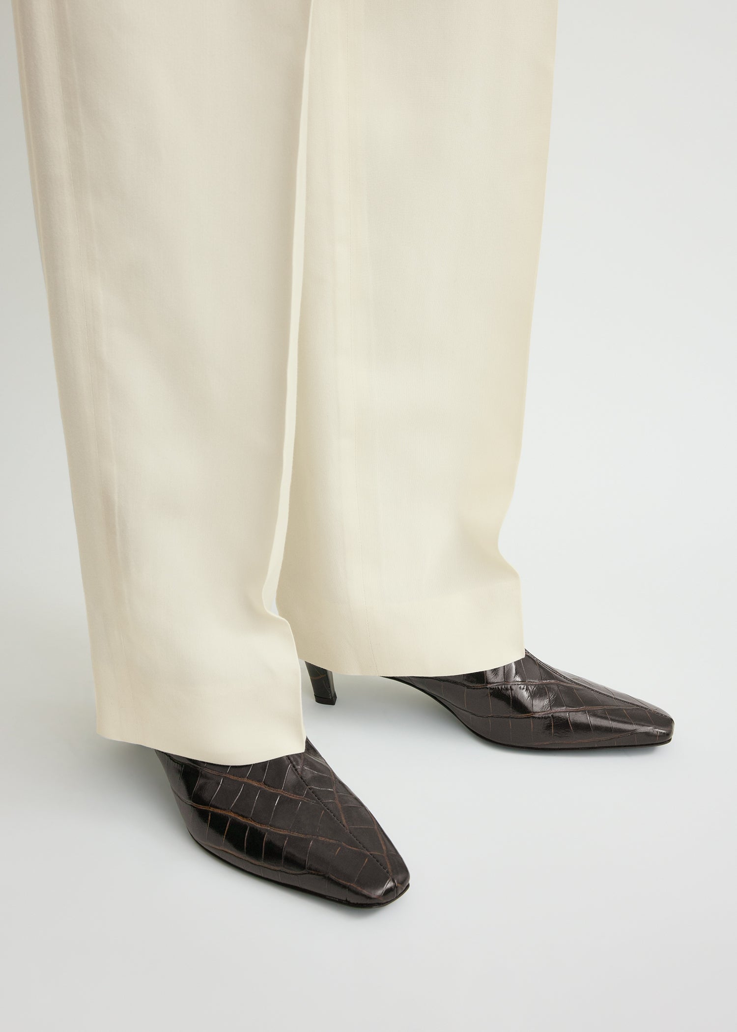 だ*ご様 toteme クロコエンボスアンクルブーツ　36サイズ Toteme The Mid-Heel 50MM Crocodile-Embossed Leather Ankle Boots