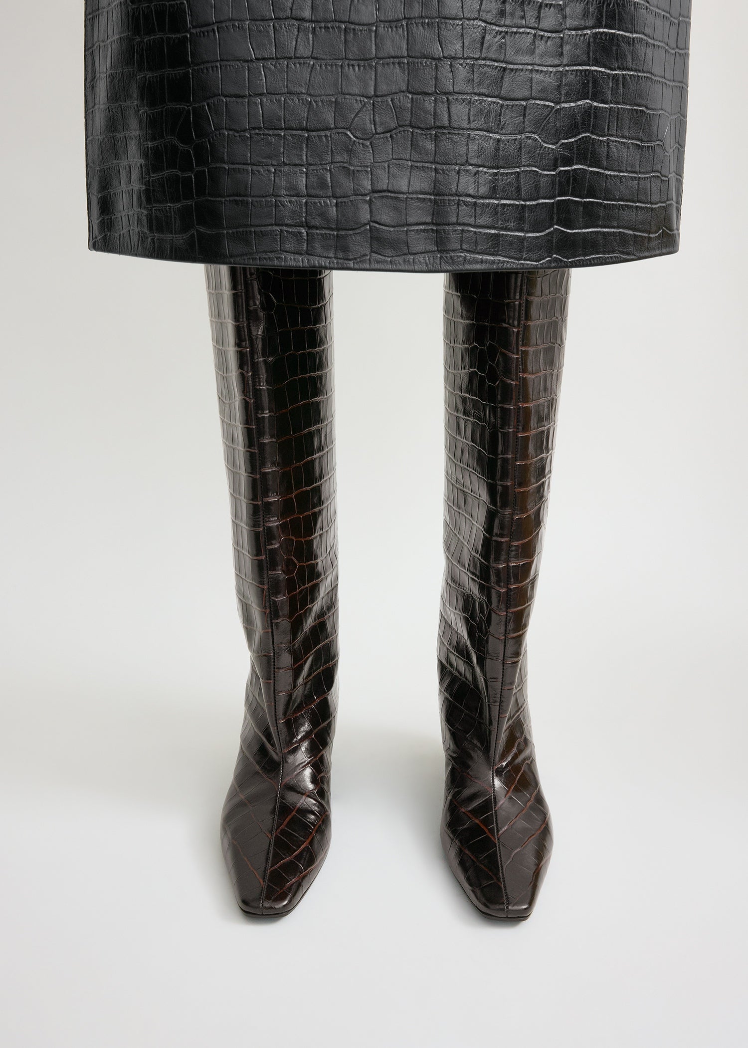 Croco-embossed wide shaft boots dark brown – TOTEME