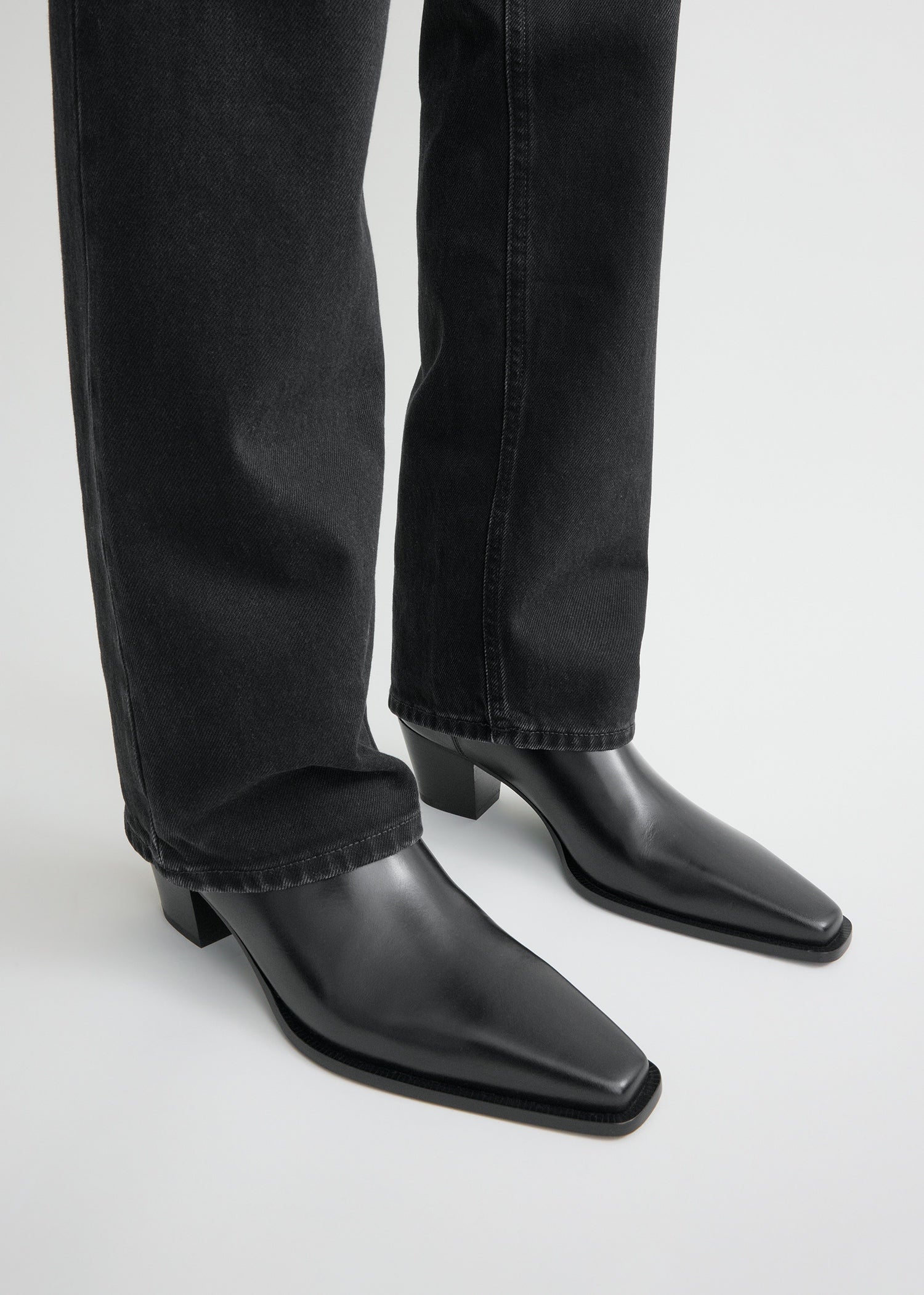 Leather city boots black – TOTEME
