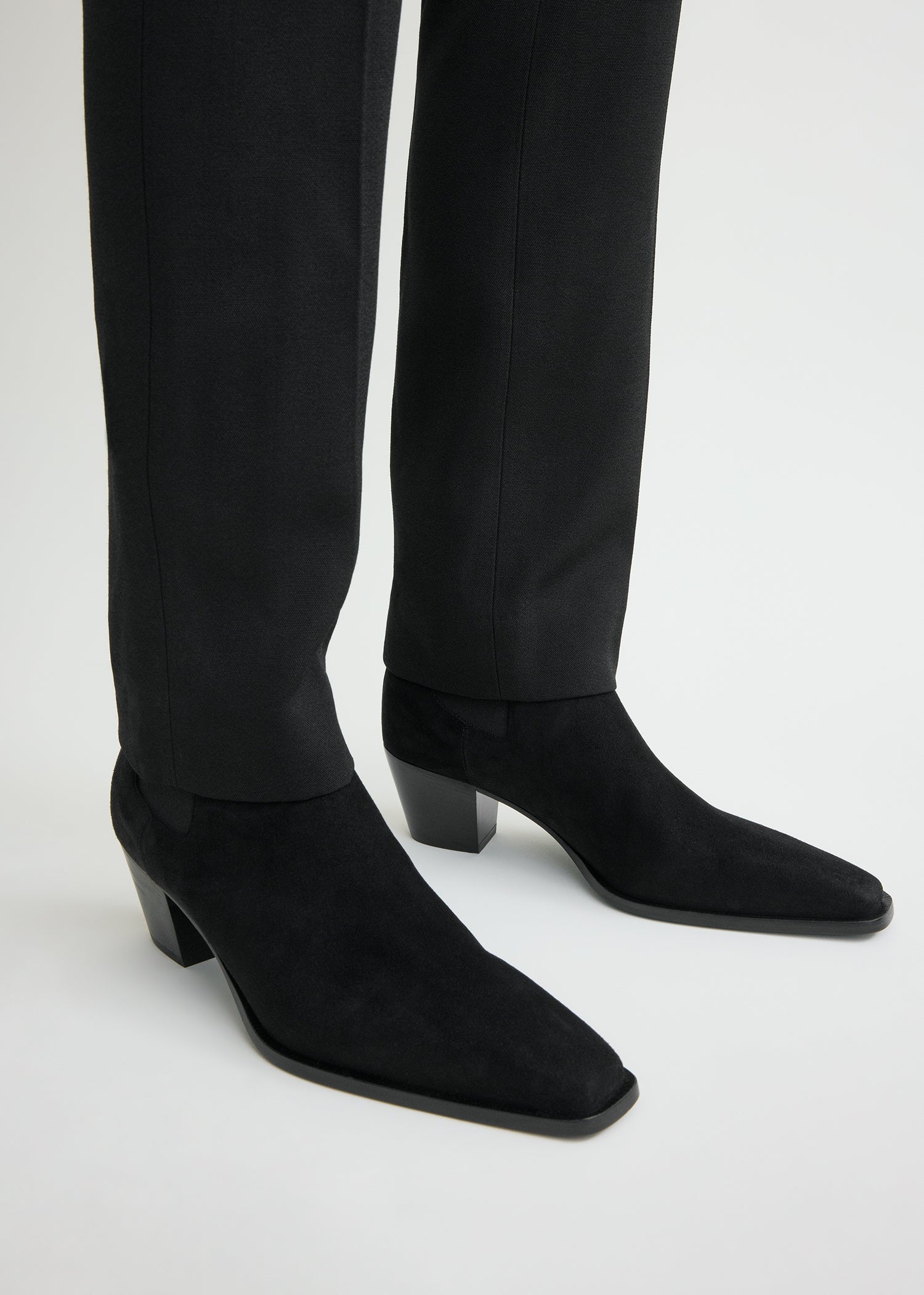 Suede city boots black