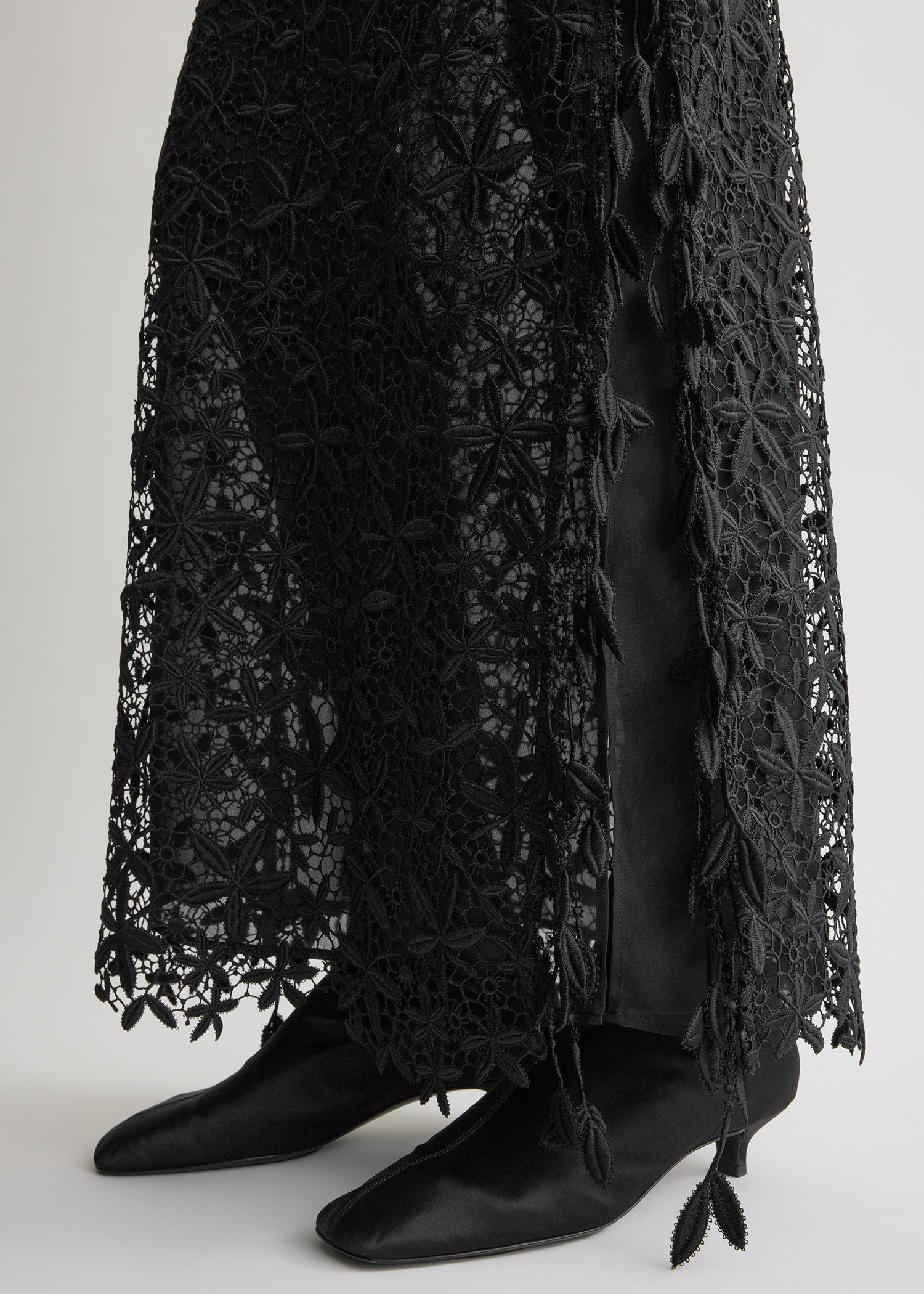 Guipure lace skirt black – TOTEME