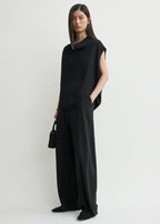Sleeveless cady funnel-neck top black