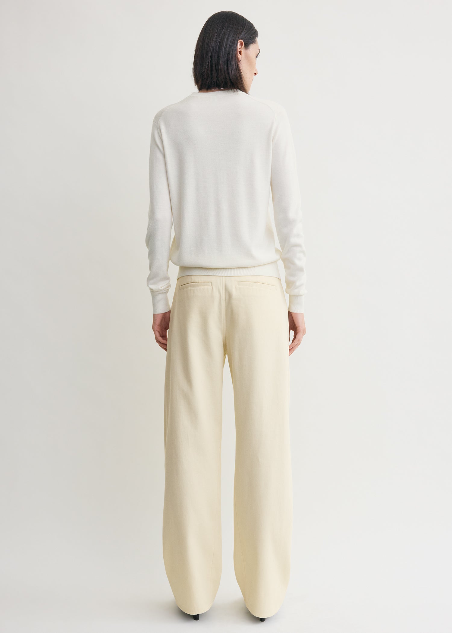 Relaxed twisted trousers sand
