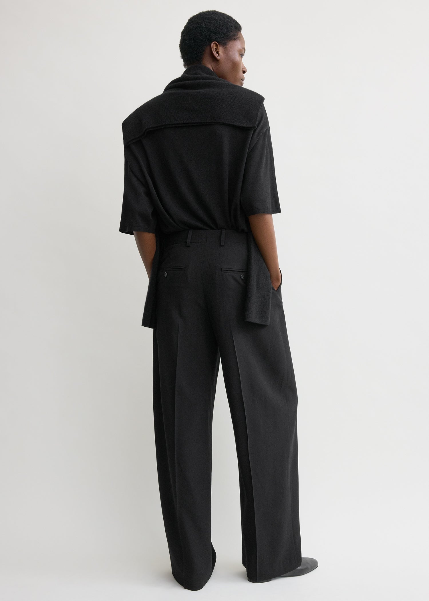 Wide fluid trousers black