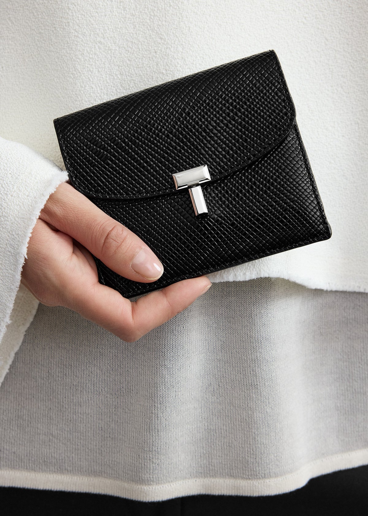 T-lock palmellato-patent cardholder black