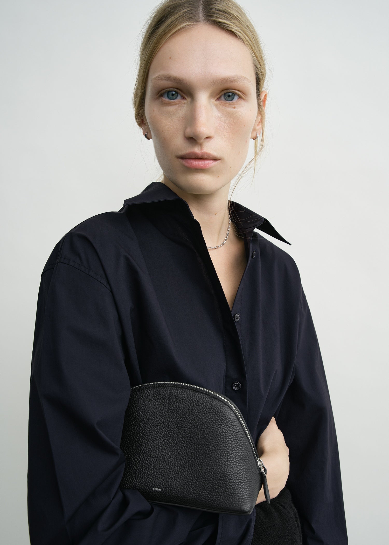 Small grained-leather day pouch black