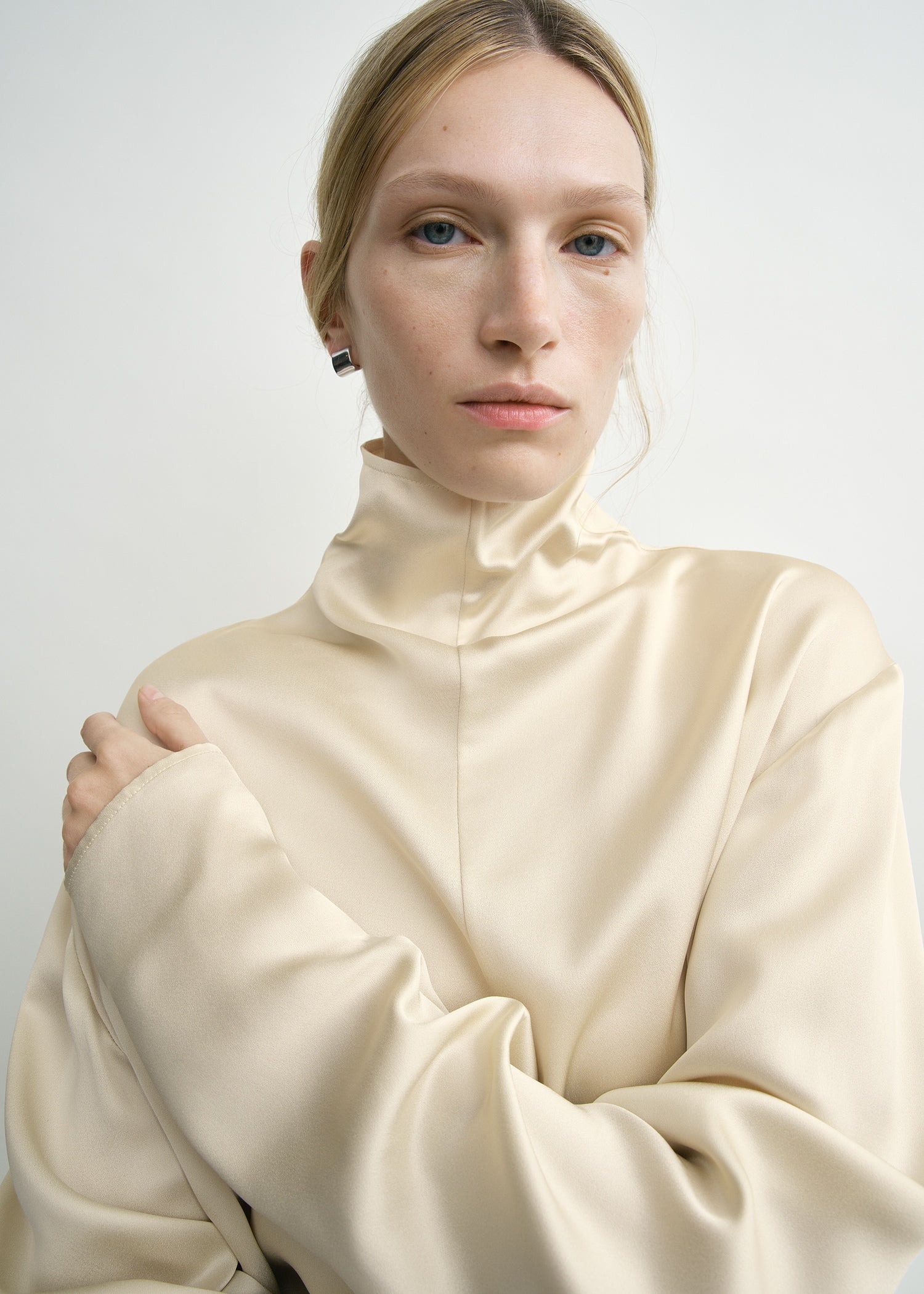 Slouch-neck blouse ecru petite