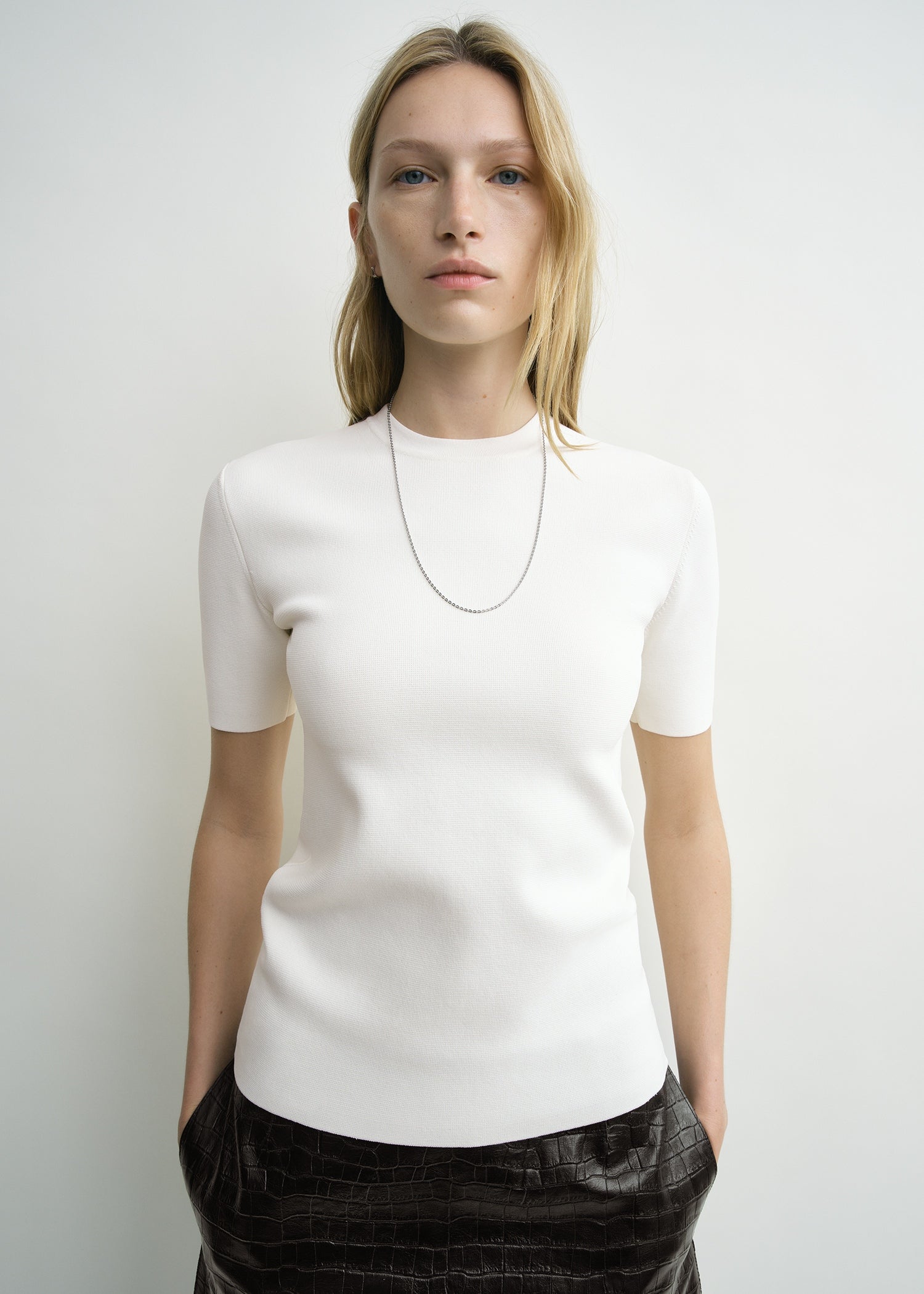 Compact knit tee optic white – TOTEME