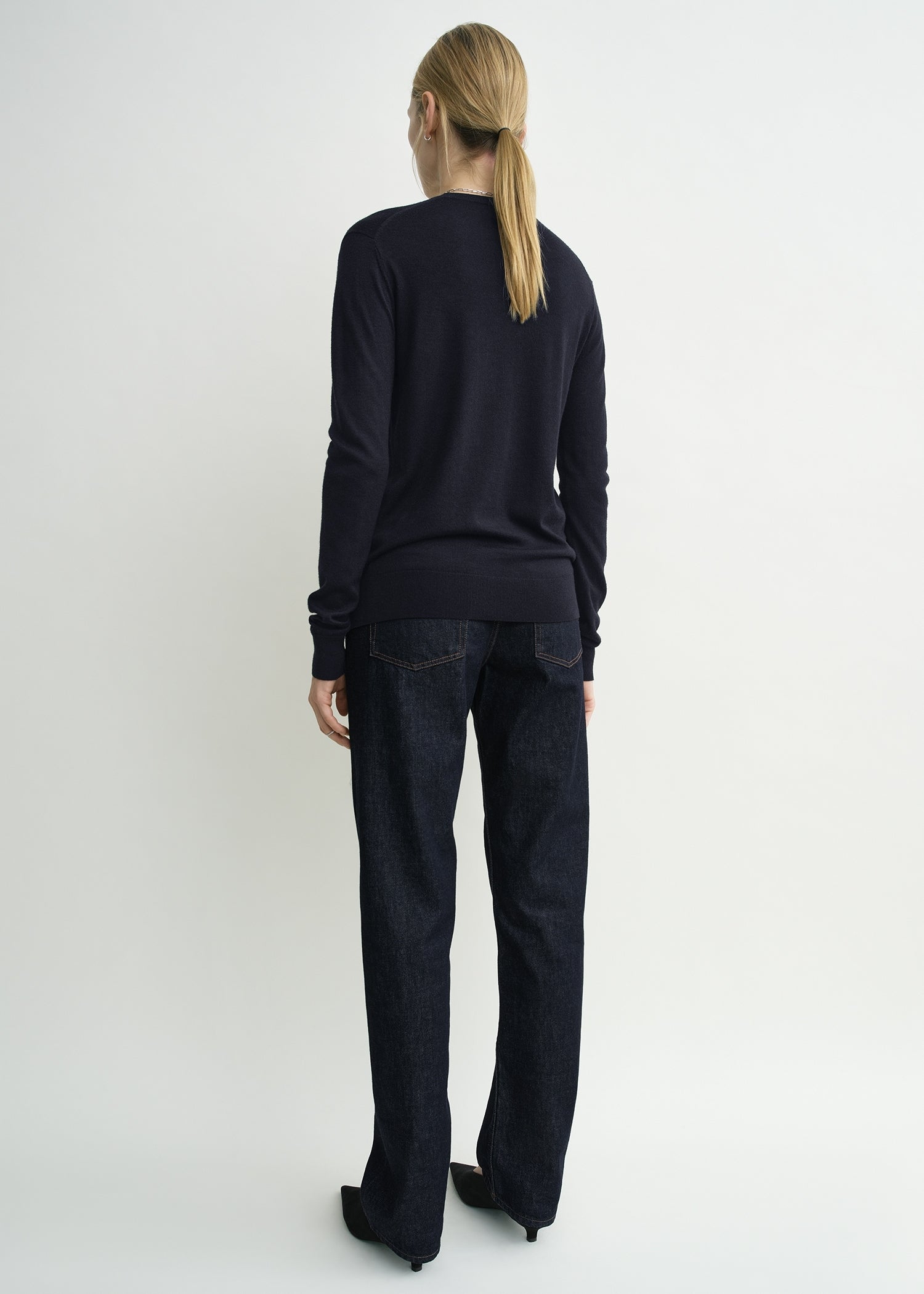 Fine crew knit midnight – TOTEME
