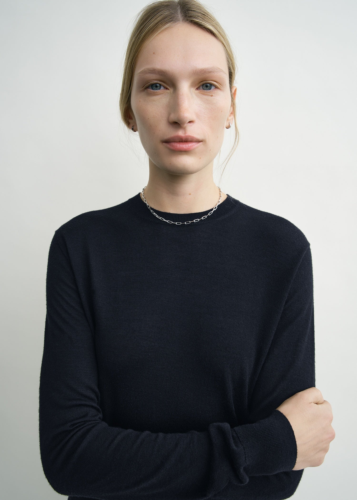 Fine crew knit midnight – TOTEME