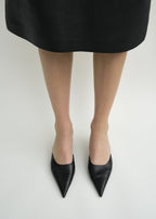 Sharp nappa mules black