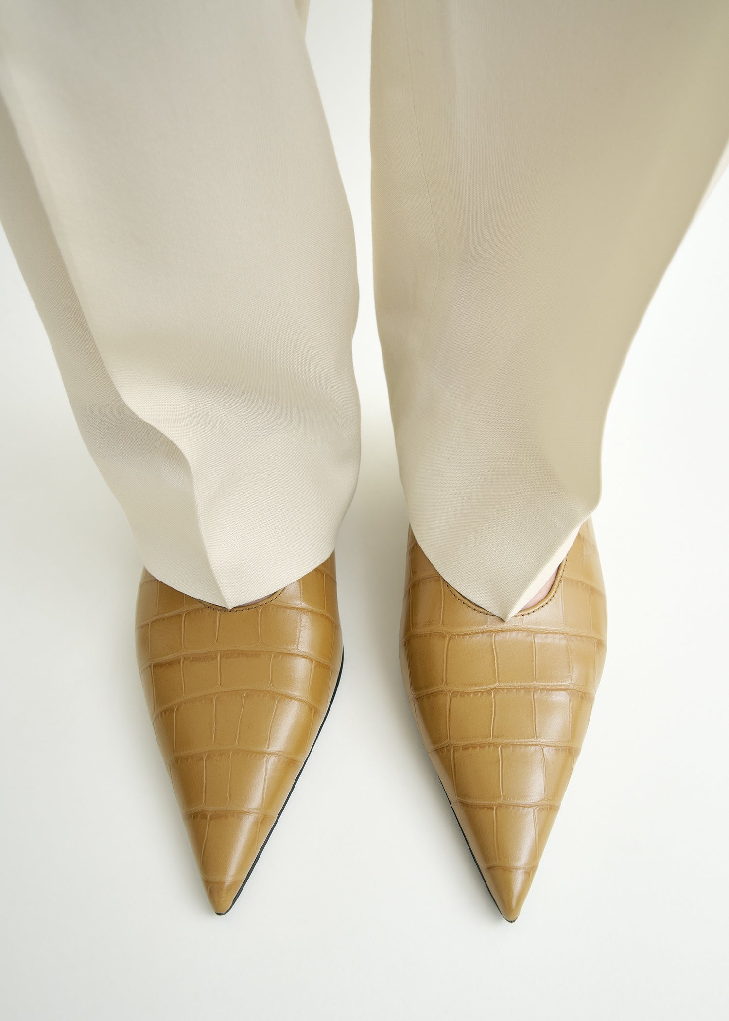 Sharp croco-embossed kitten pumps biscuit