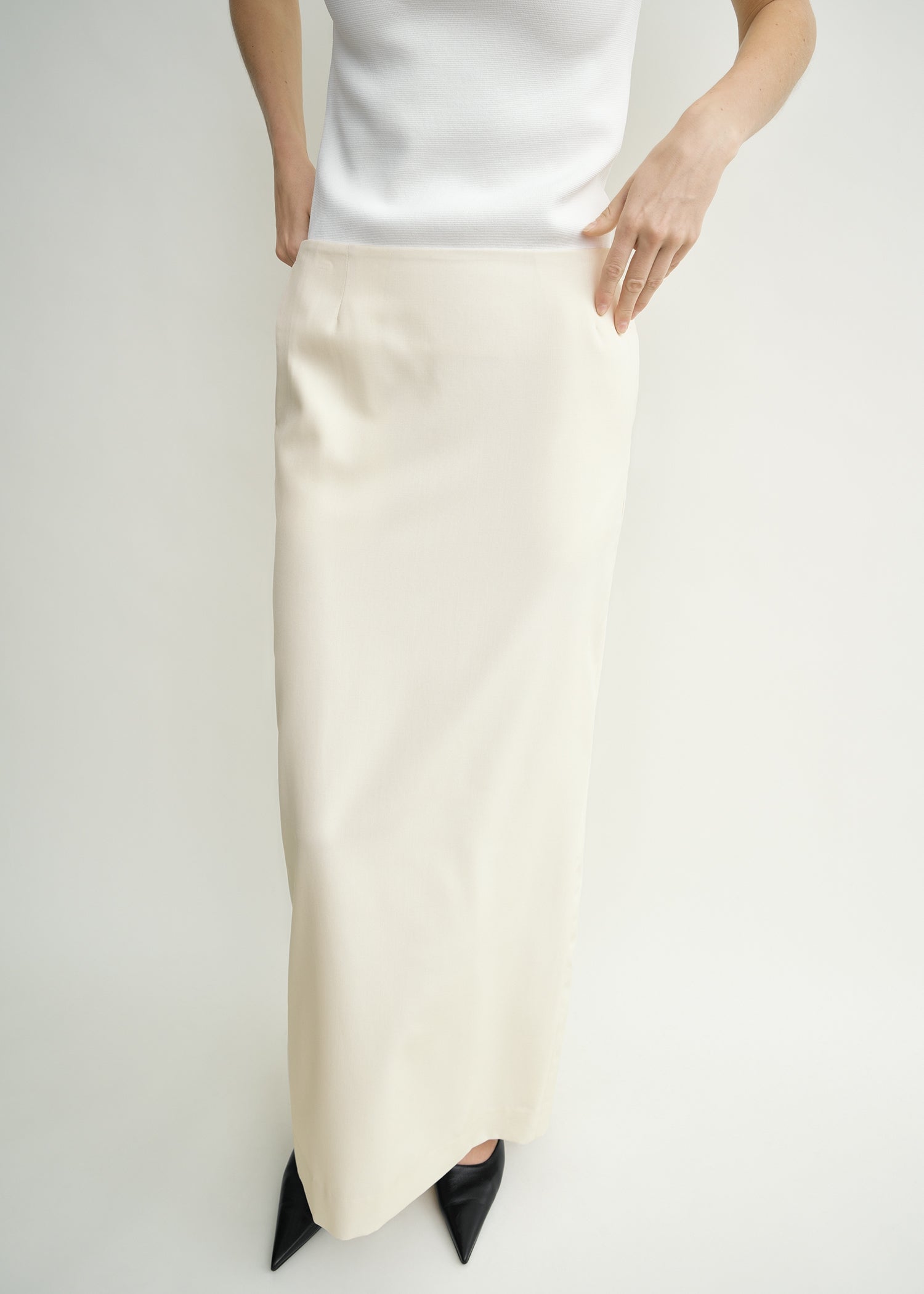 Light wool skirt ecru petite