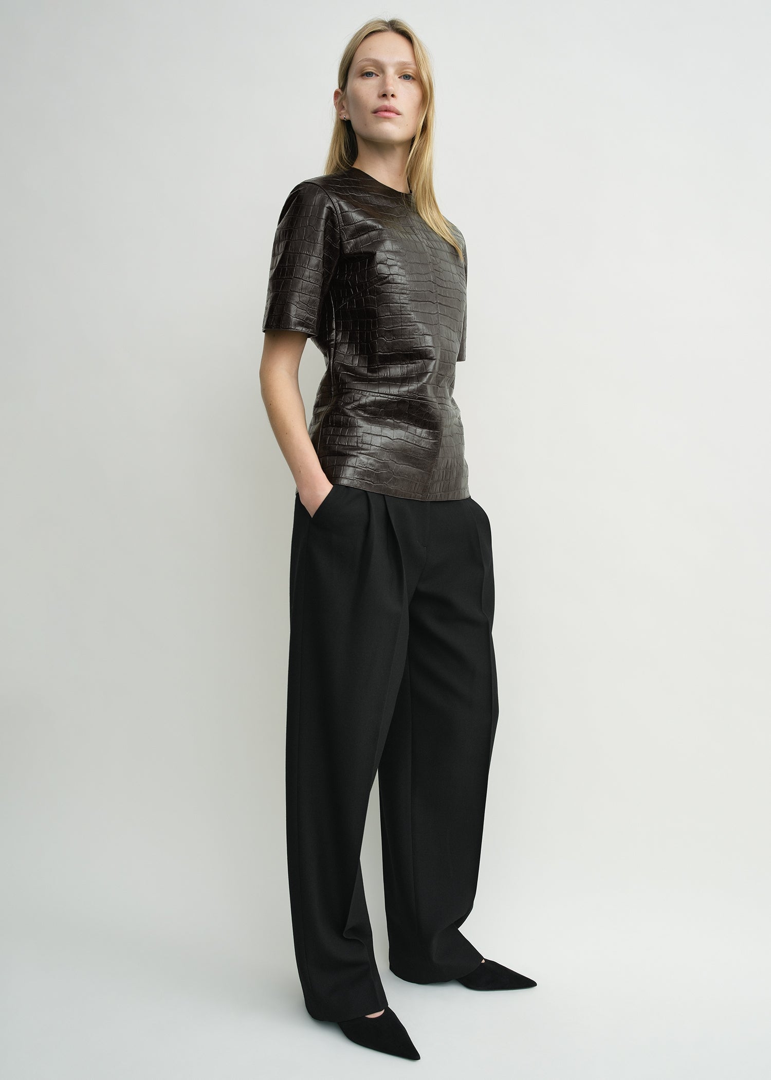 Croco-embossed tee dark brown