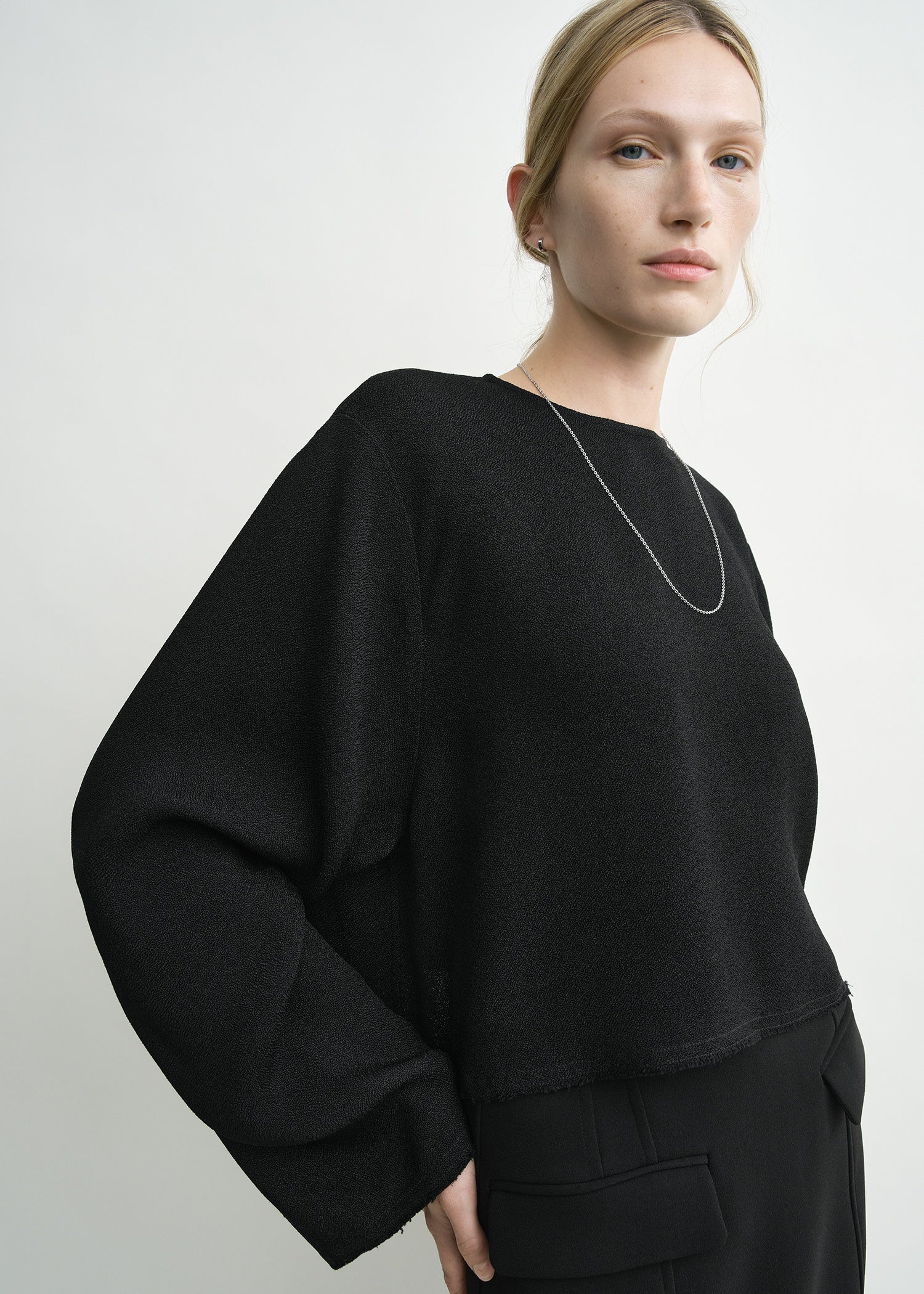 Cropped sablé blouse black petite