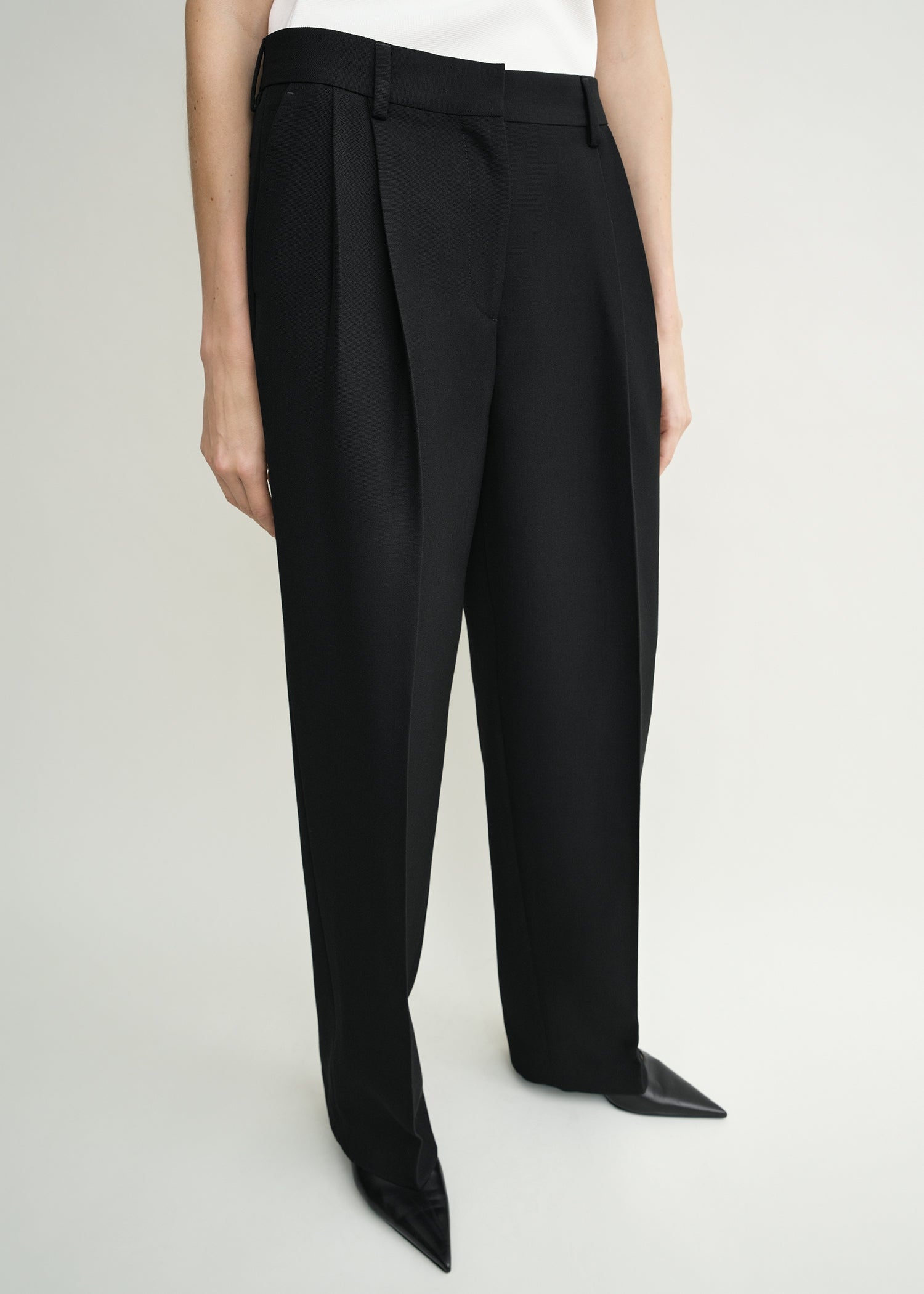 Double-pleat tailored trousers black