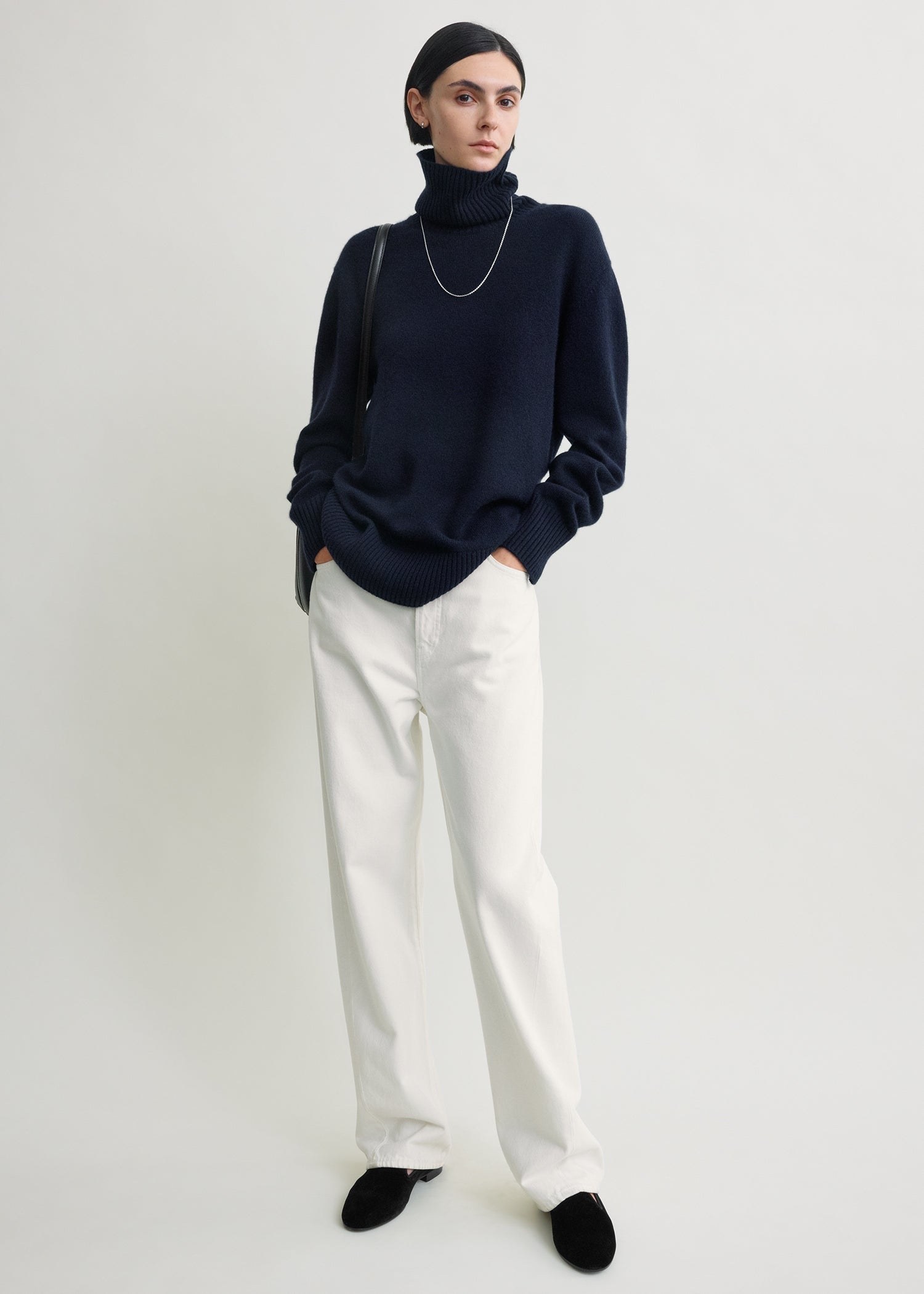 TOTEME トーテム　ウールカシミヤタートルネックプルオーバー Cashmere turtleneck navy – TOTEME