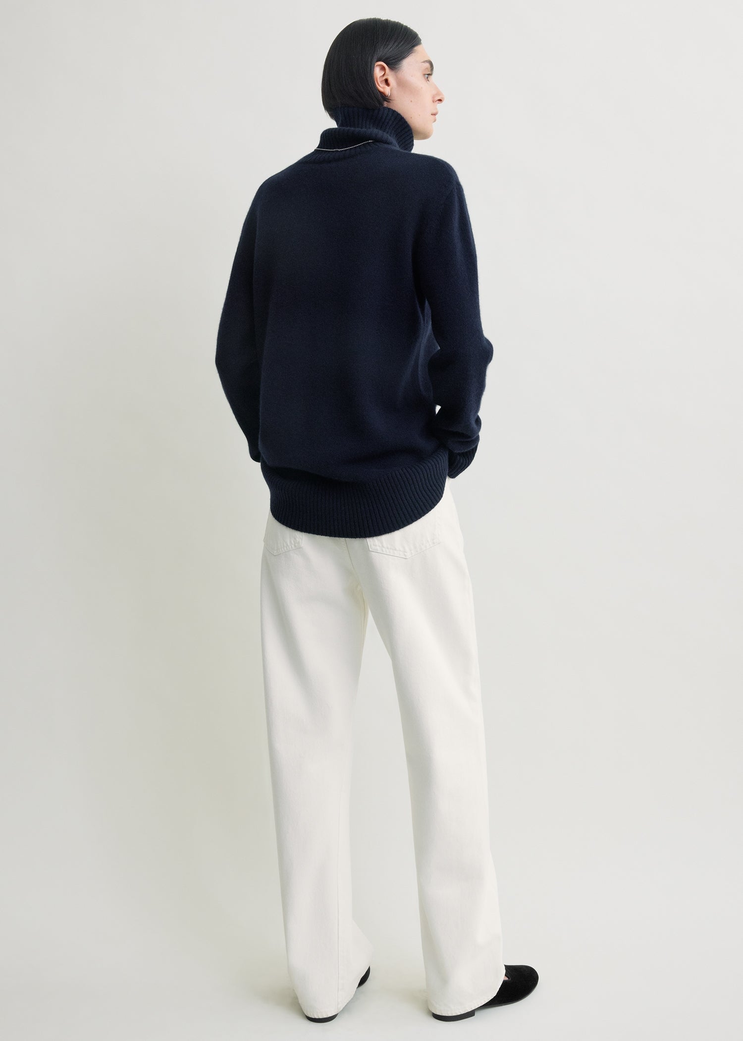 Cashmere turtleneck navy – TOTEME