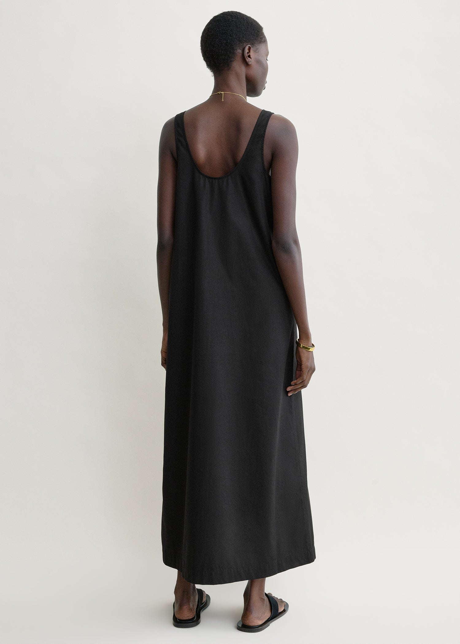 Scoop poplin dress black
