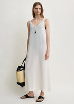 Scoop cover-up macadamia