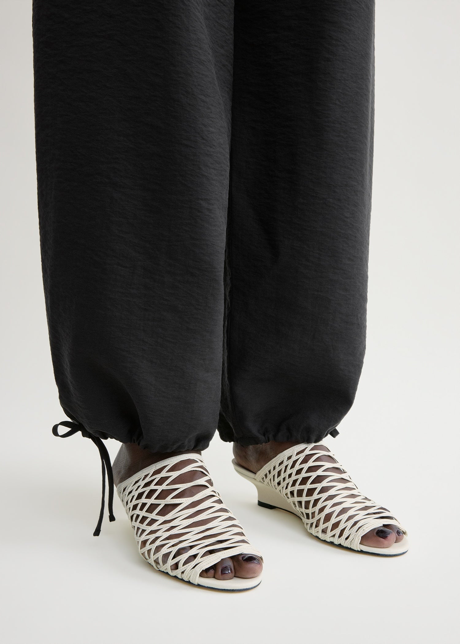 Summer woven mules macadamia