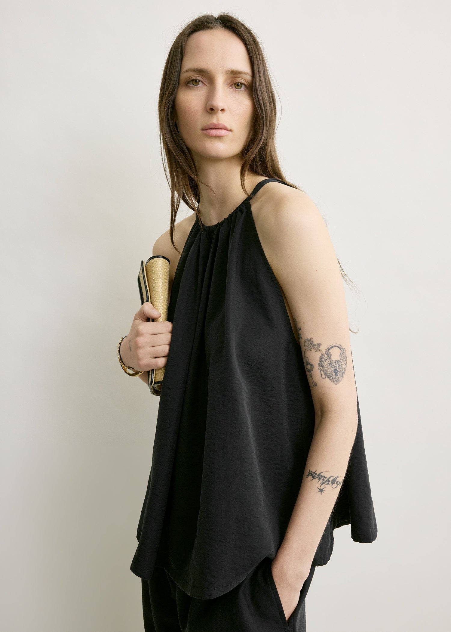 Parachute halter top black
