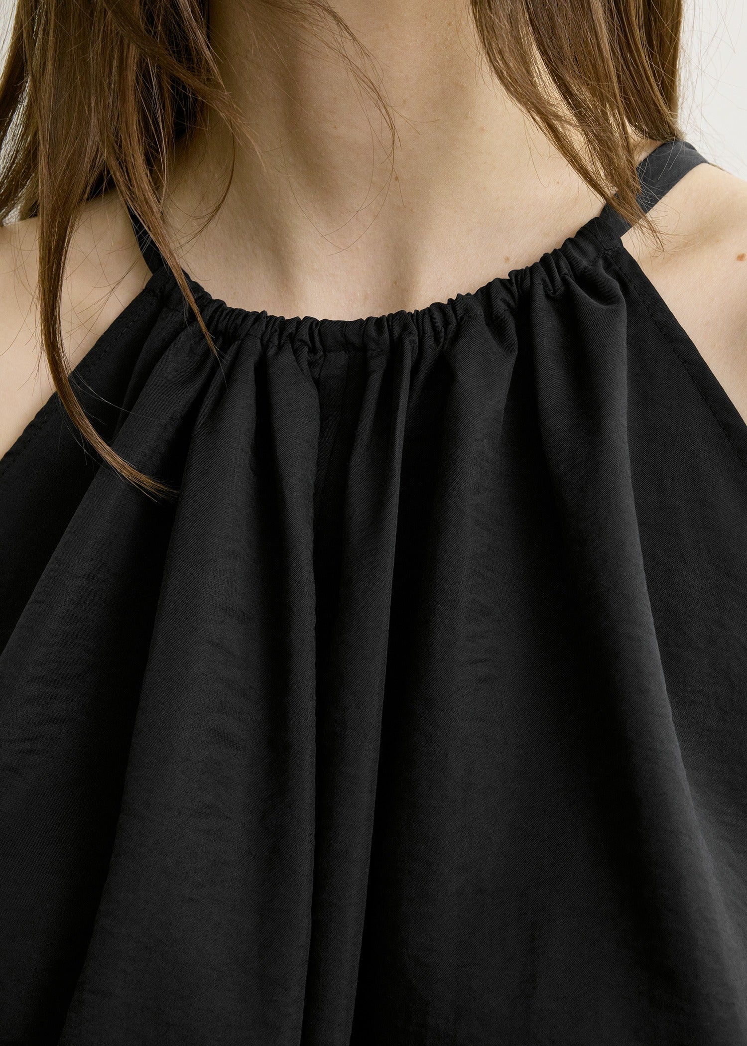Parachute halter top black