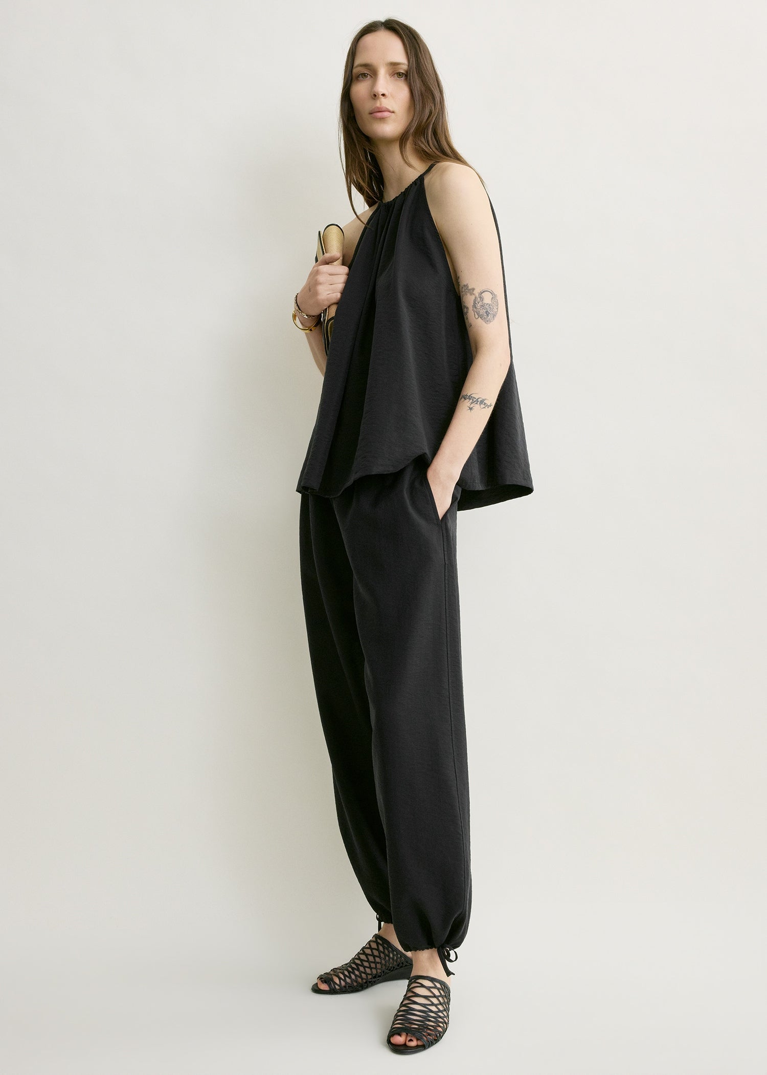 Parachute halter top black