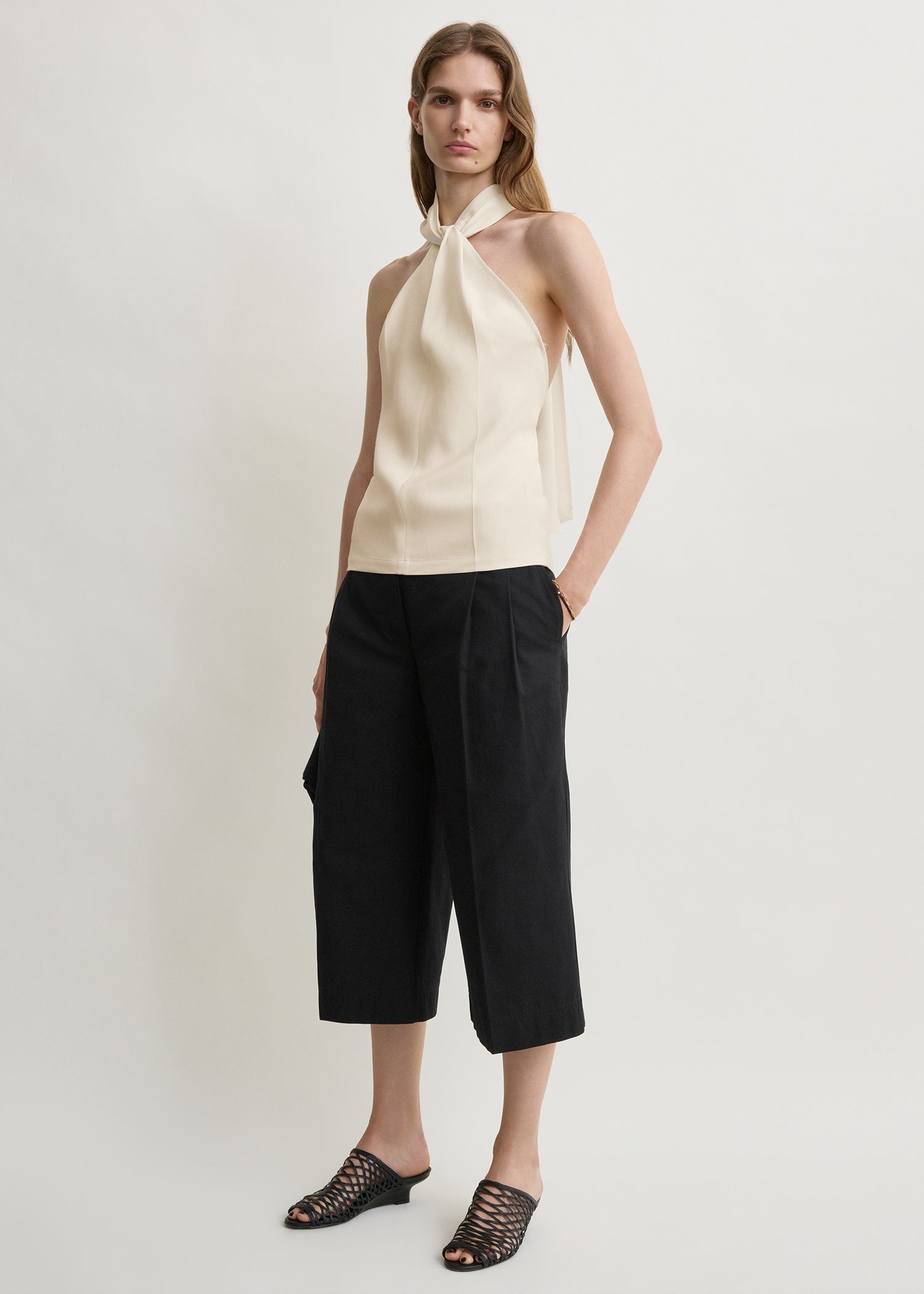 Twist halter top ecru