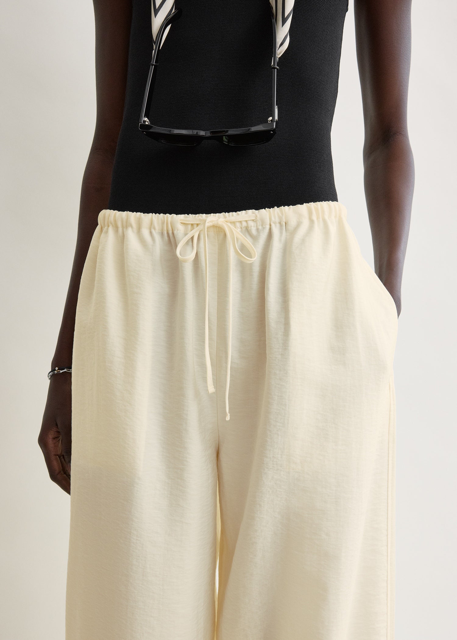 Parachute trousers off-white