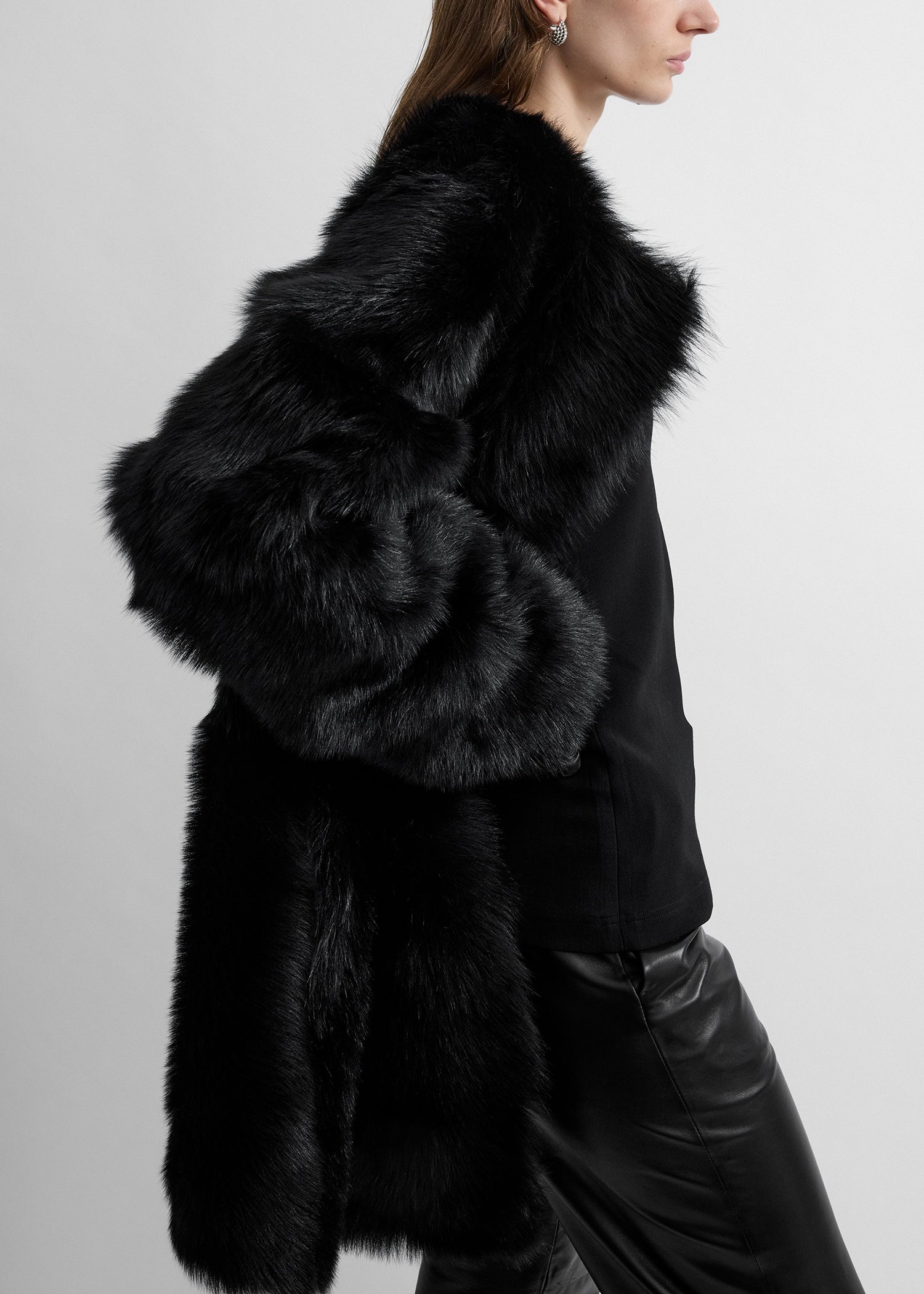 Short silky shearling coat black