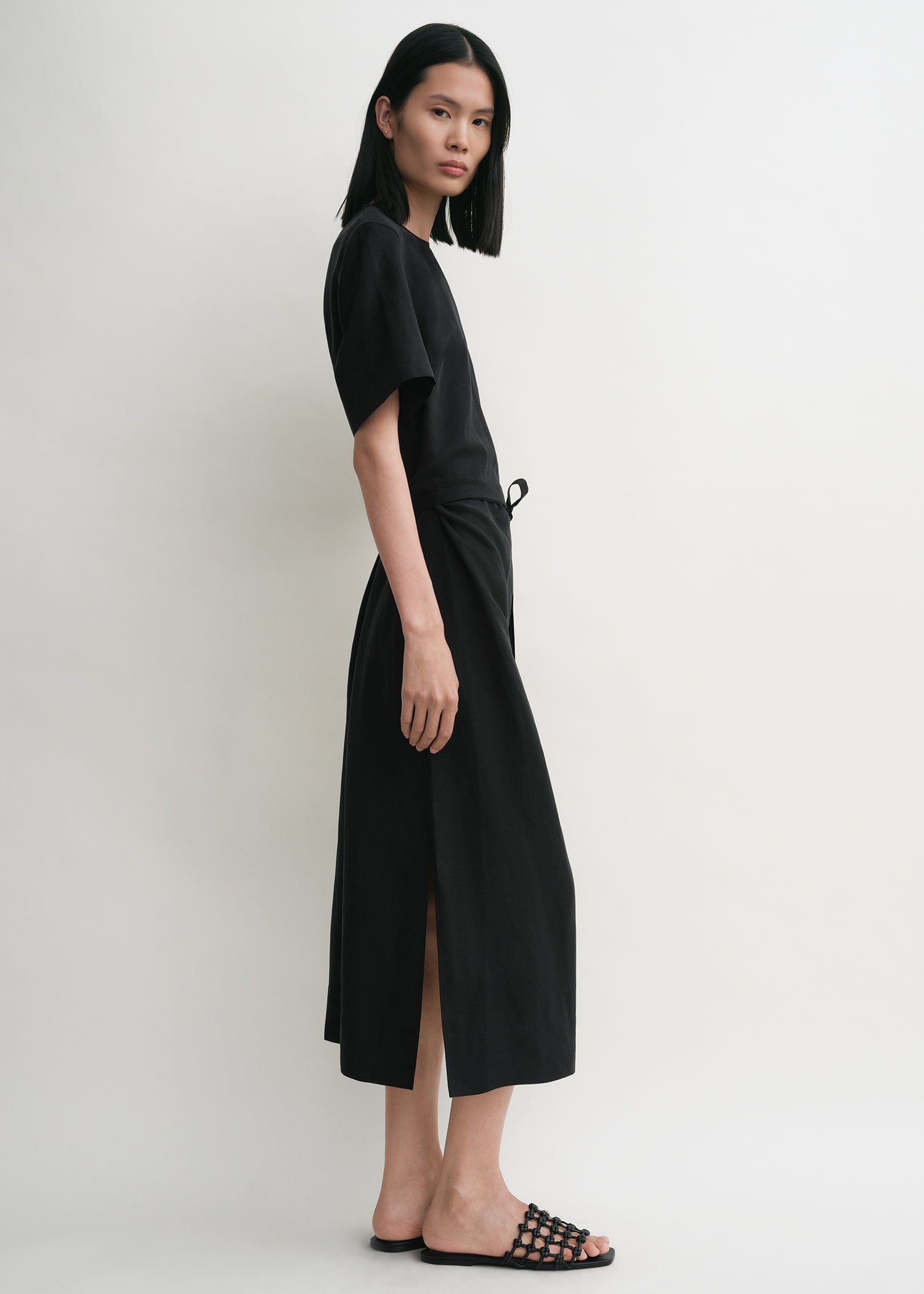Tie-waist dress black