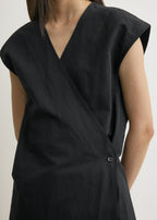 Short-sleeve wrap blouse black