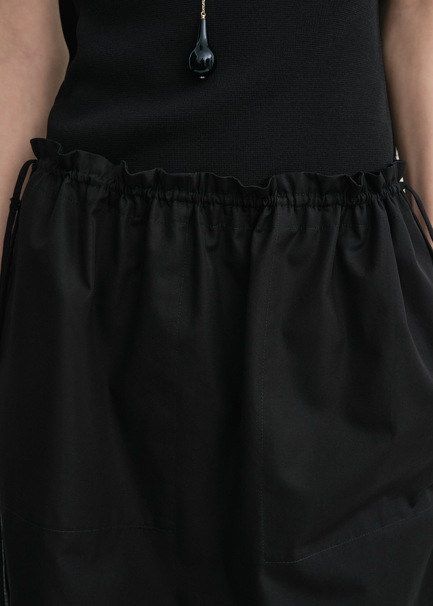 Drawstring poplin mini skirt black