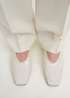 Minimalist croco-embossed ballerinas oyster