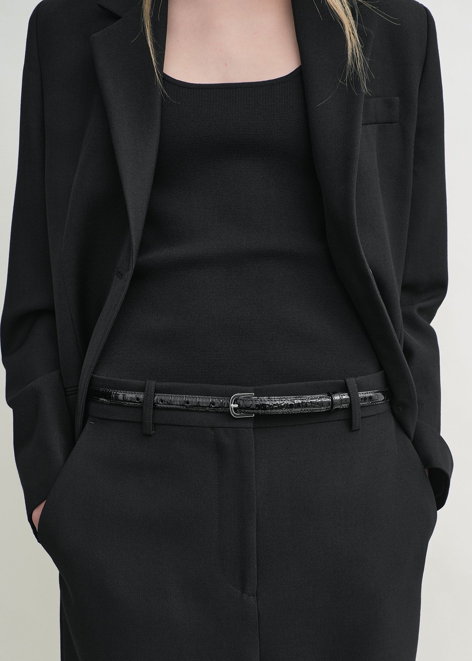 Thin croco-embossed belt black