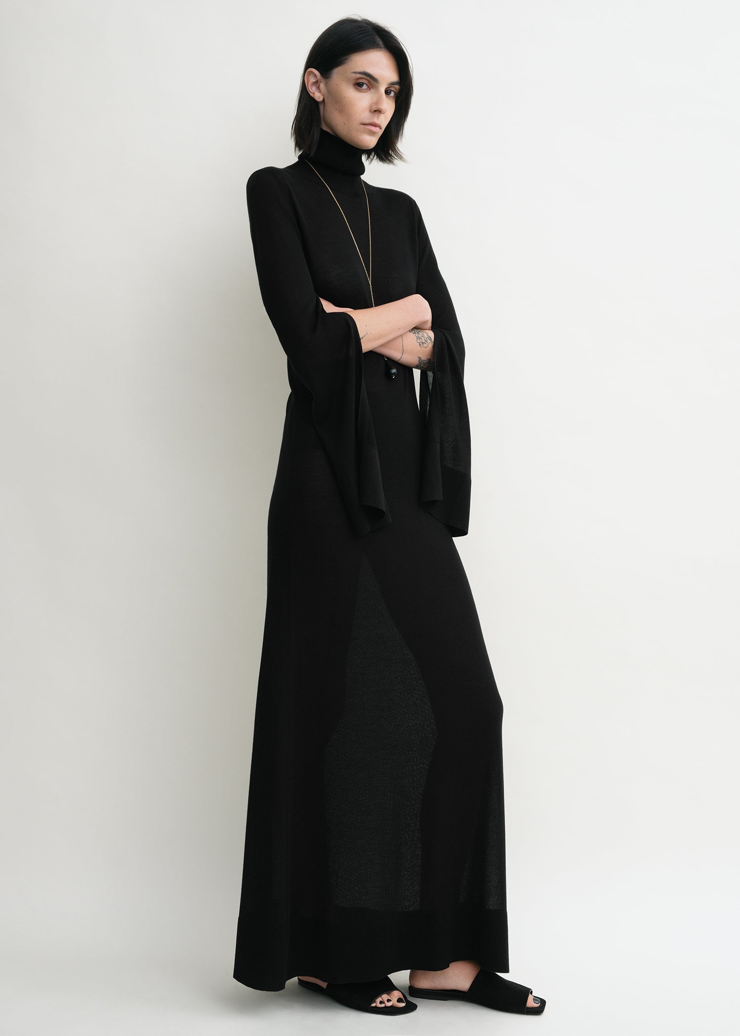Slit sleeve knit dress black