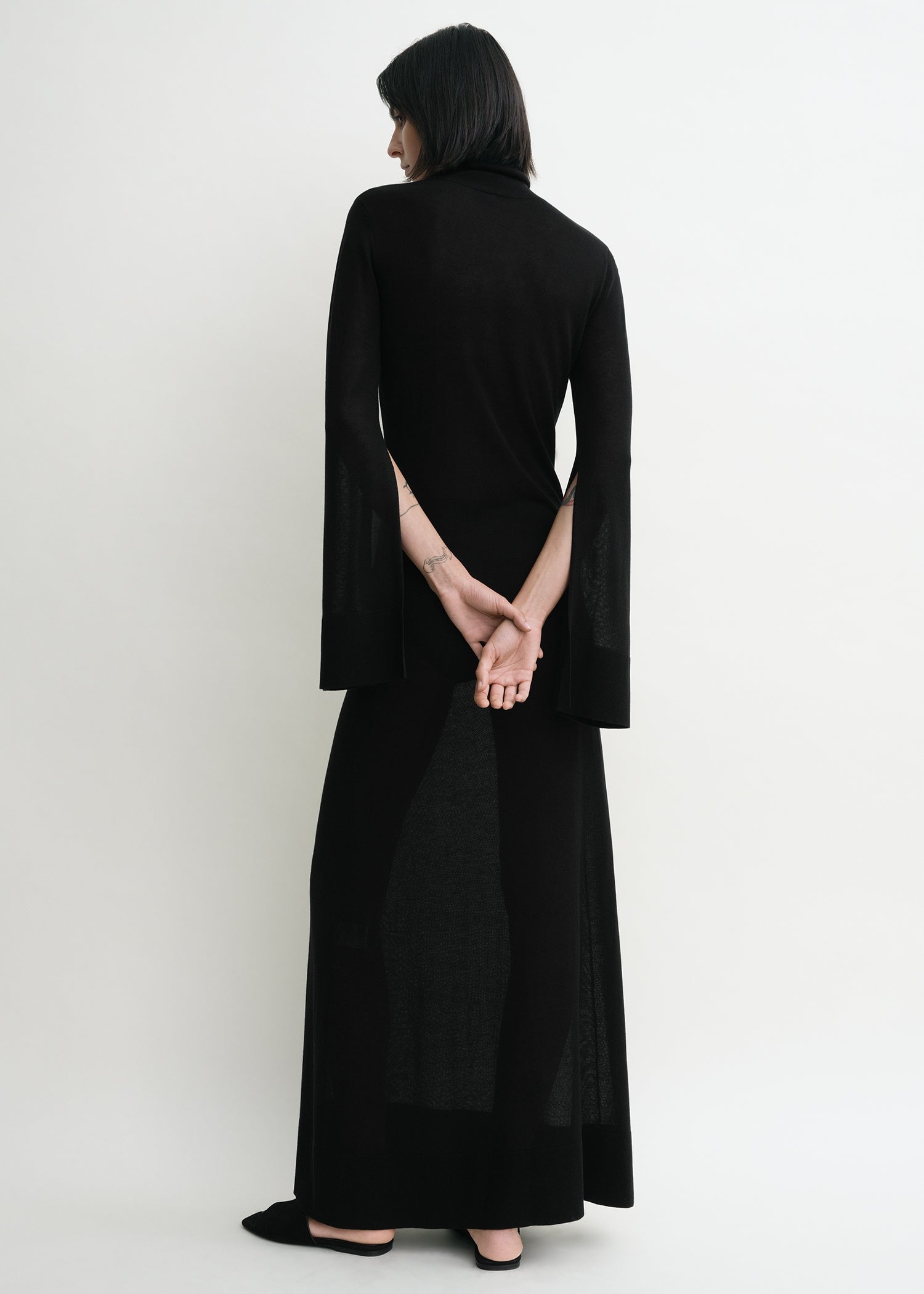Slit sleeve knit dress black
