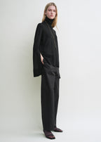 Slit sleeve turtleneck black