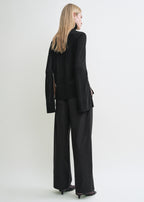 Slit sleeve turtleneck black