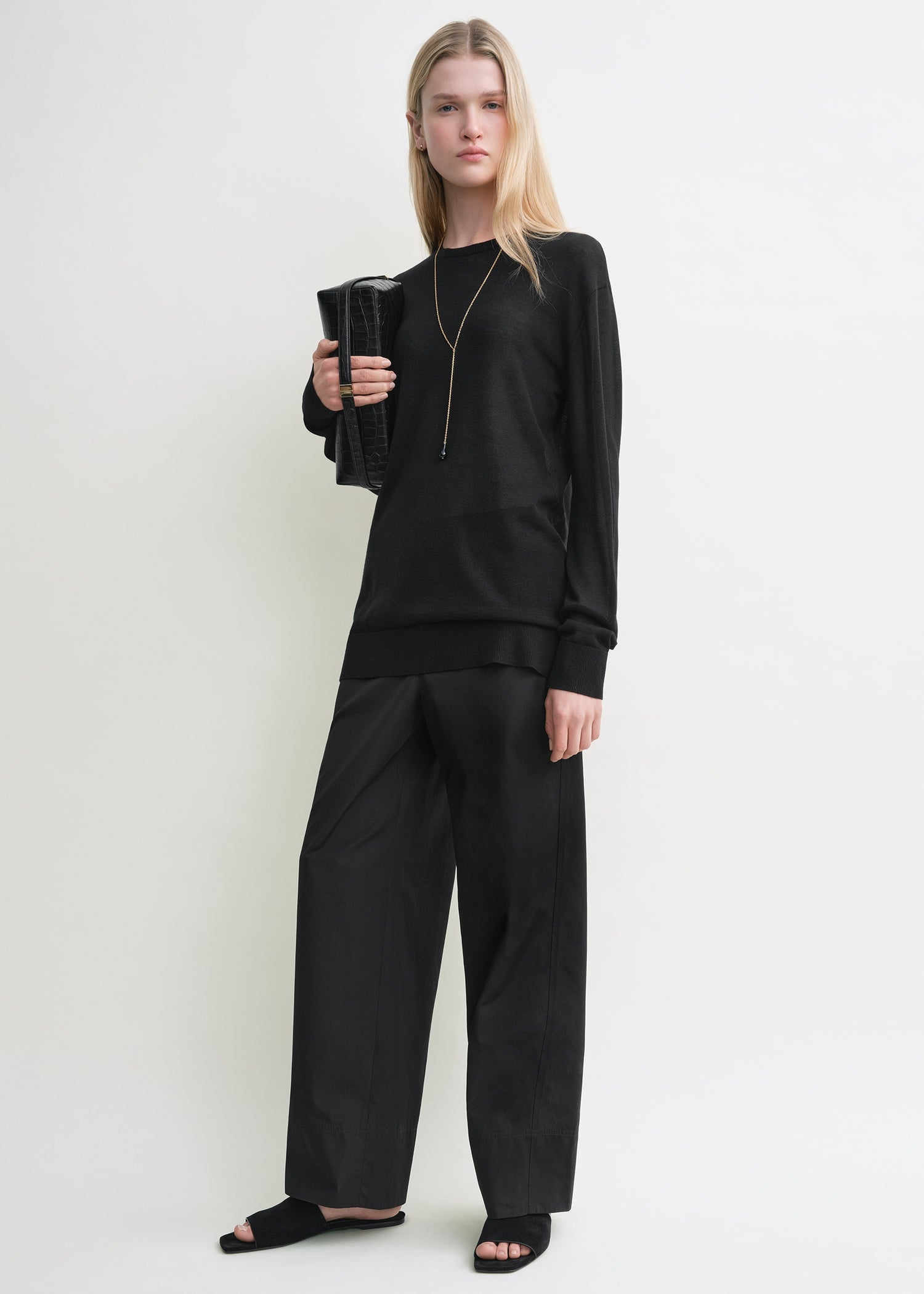 Long-sleeve tee knit black