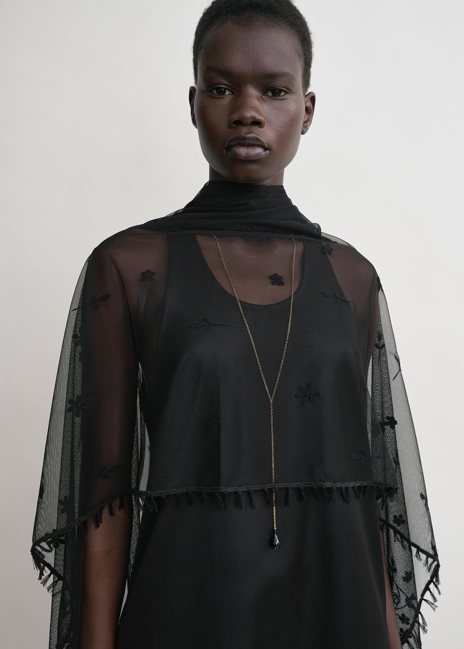 Floral tulle shawl black