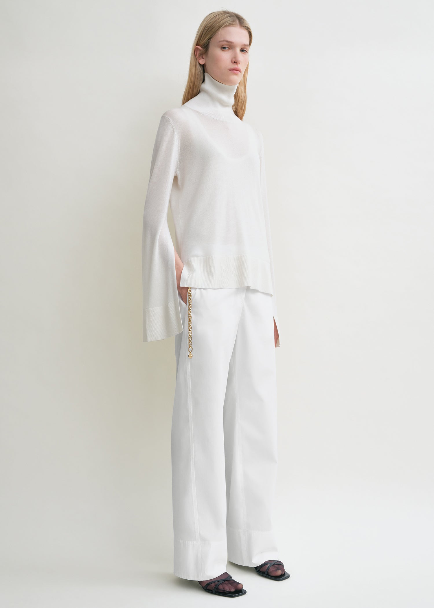 Twisted seam trousers white